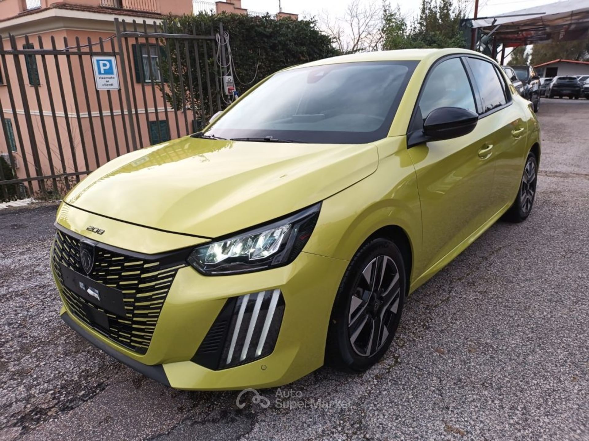 Peugeot 208