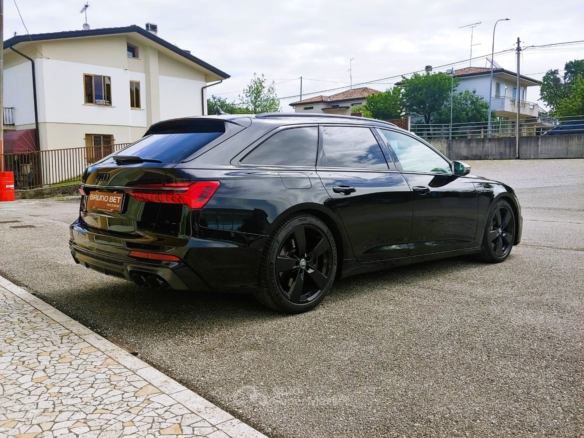 Audi S6