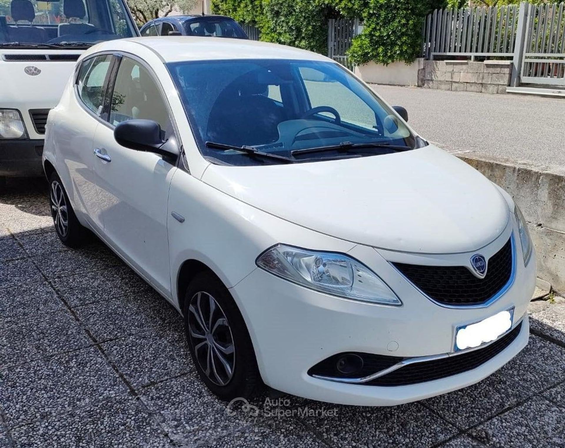 Lancia Ypsilon