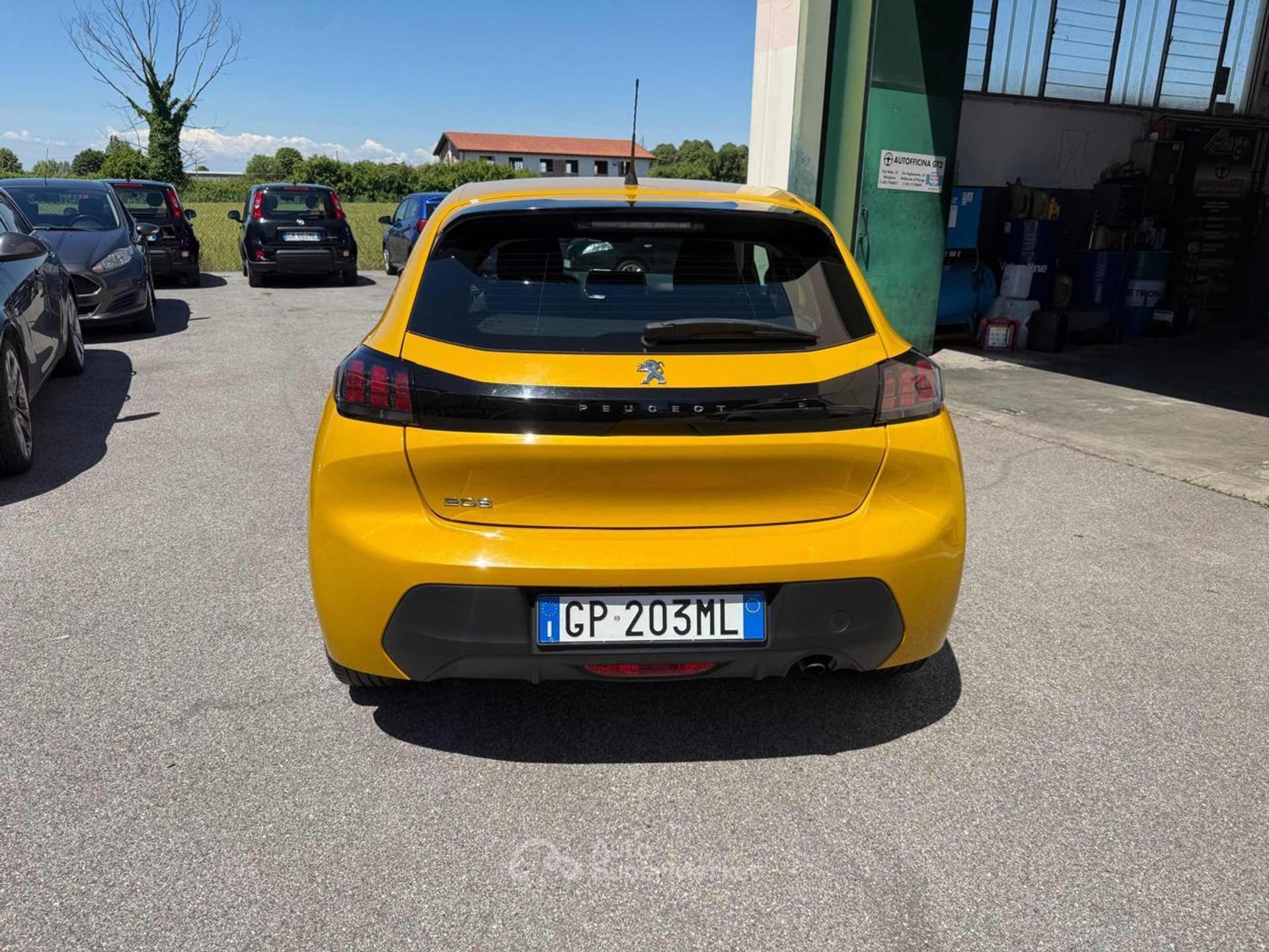 Peugeot 208