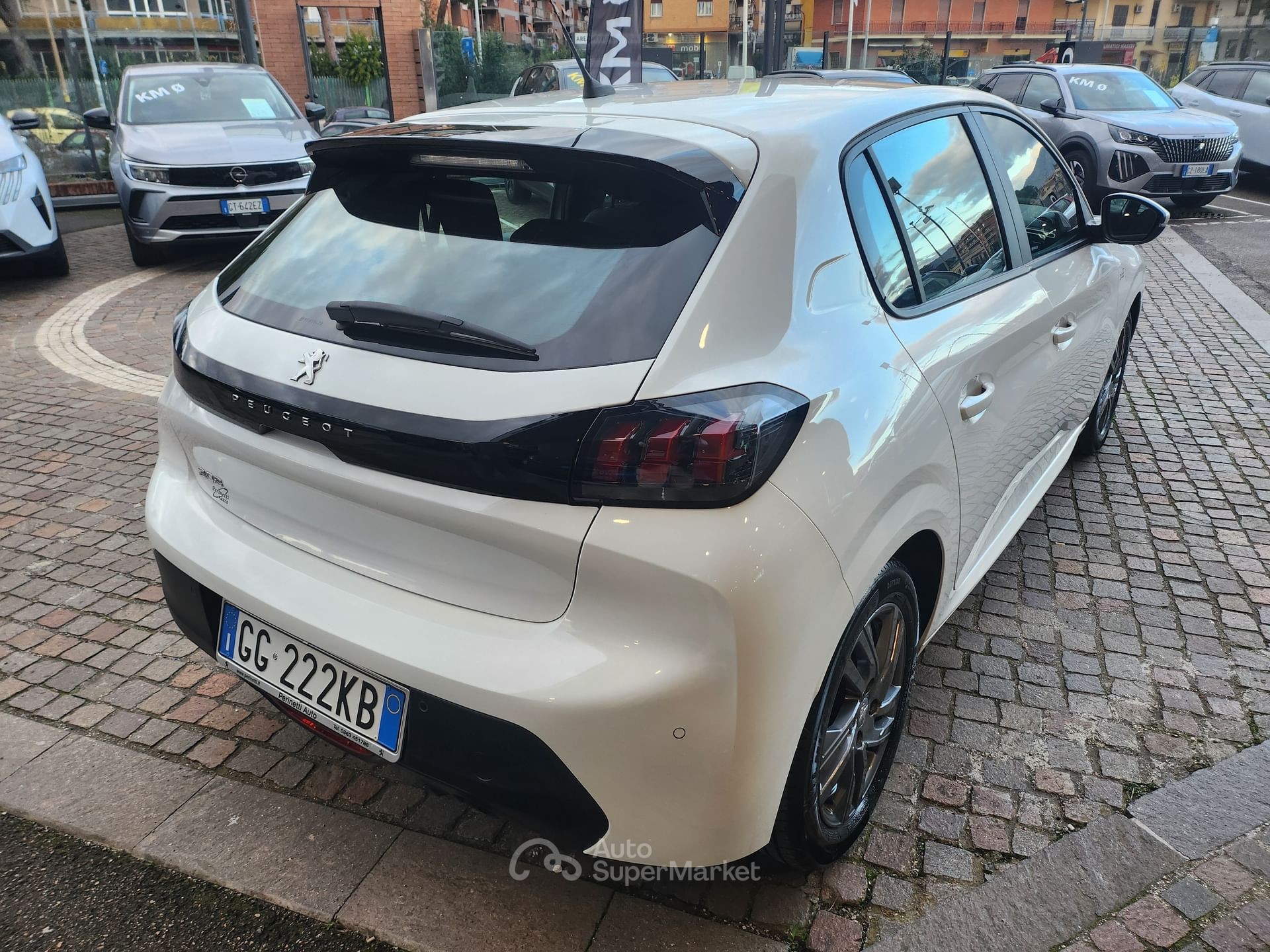 Peugeot 208