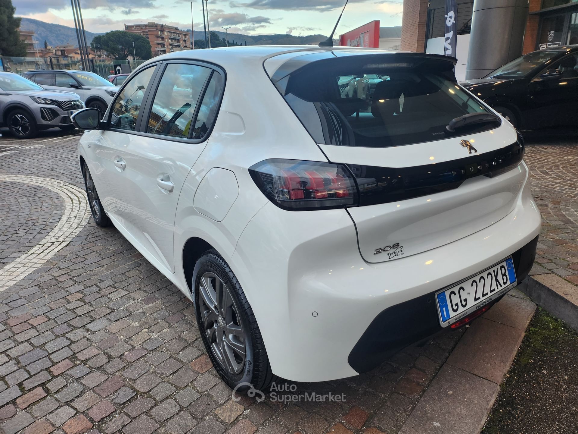 Peugeot 208