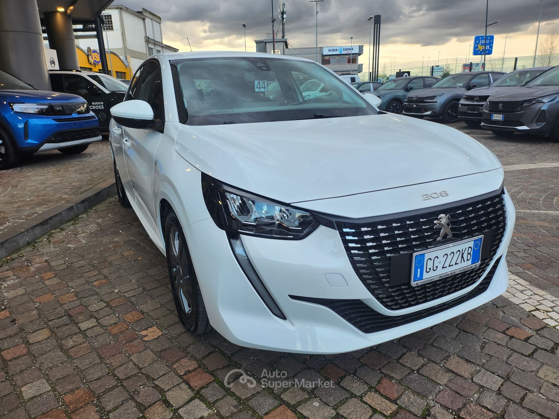 Peugeot 208