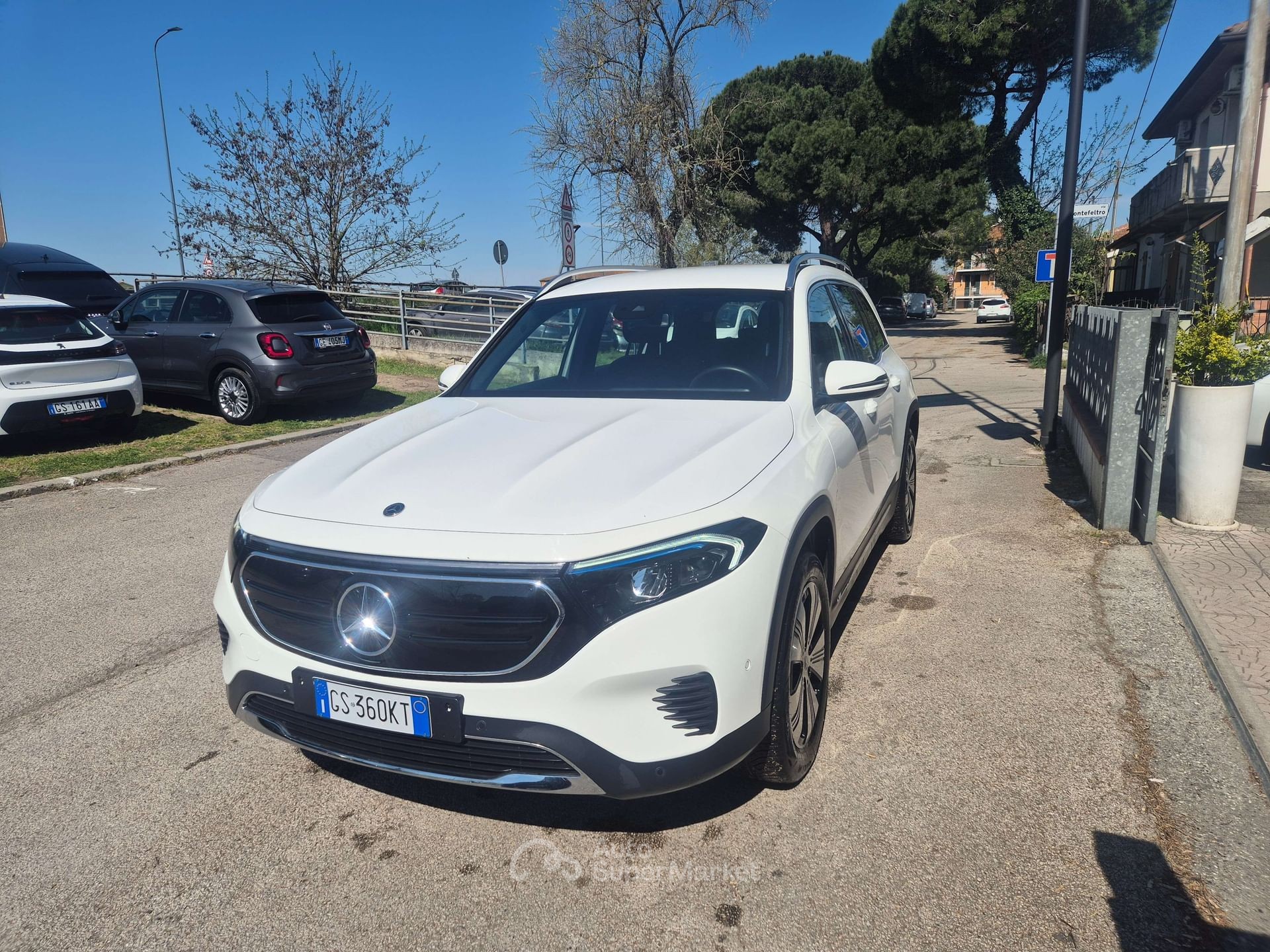 Mercedes-Benz EQB
