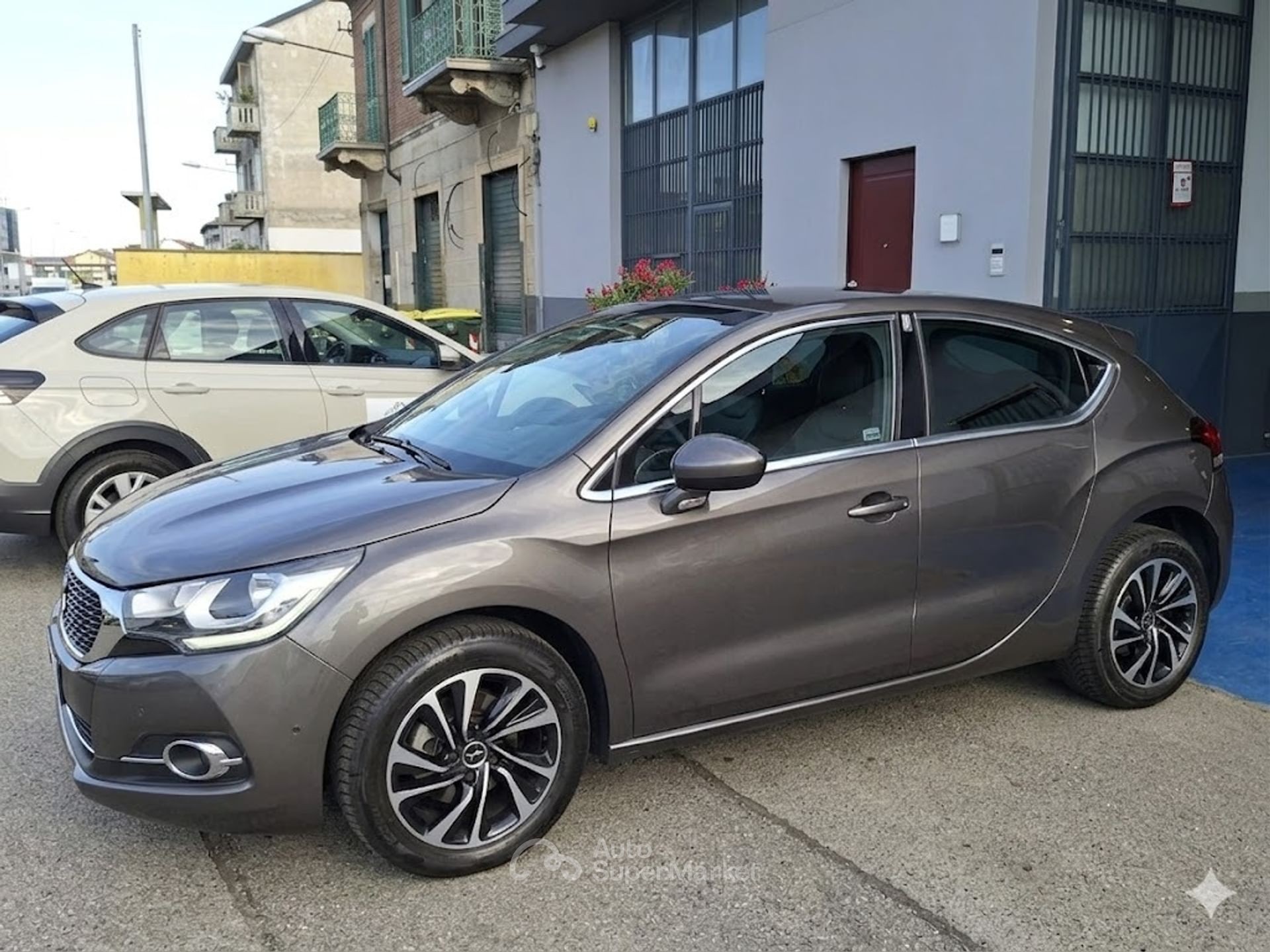 DS Automobiles DS 4