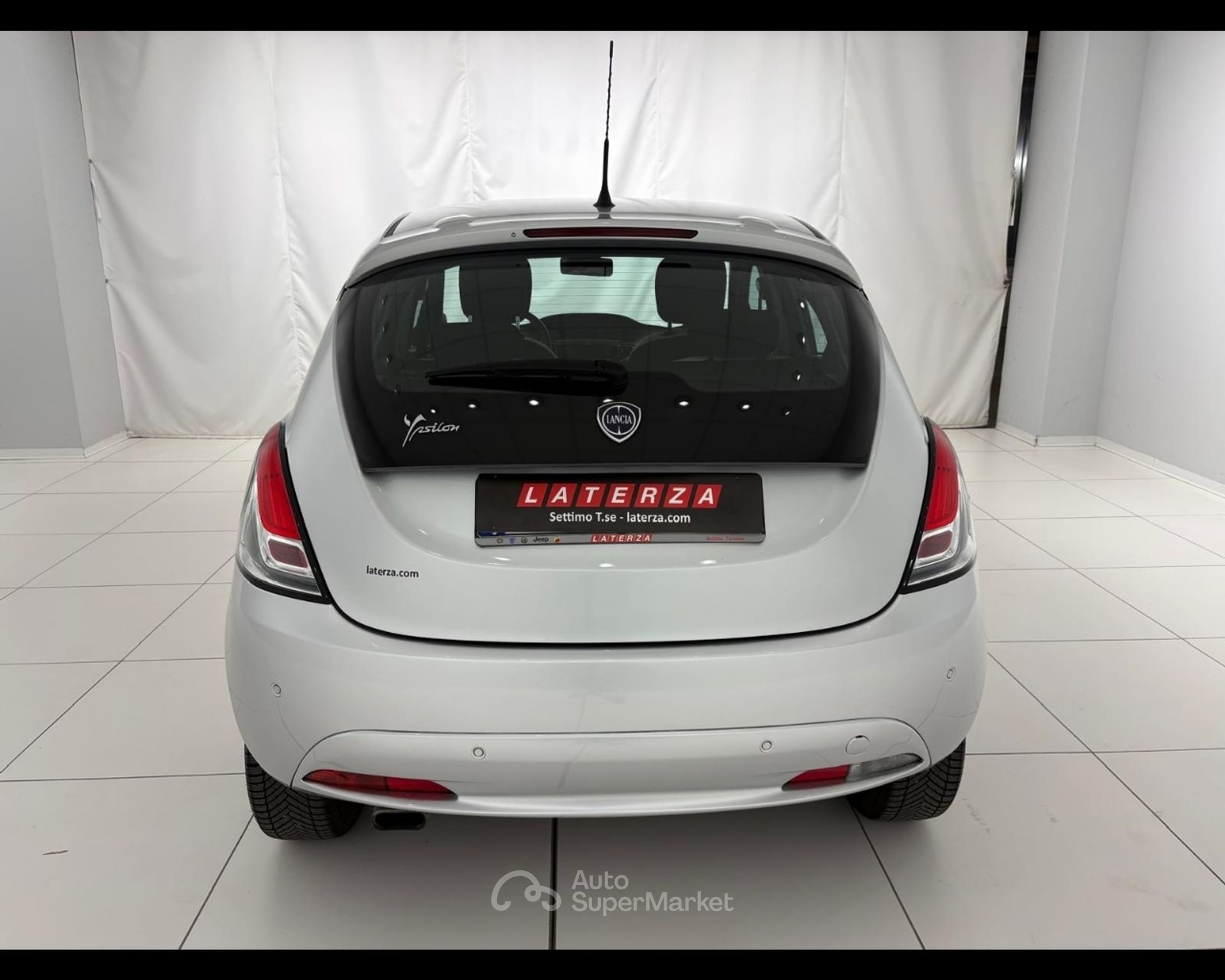 Lancia Ypsilon
