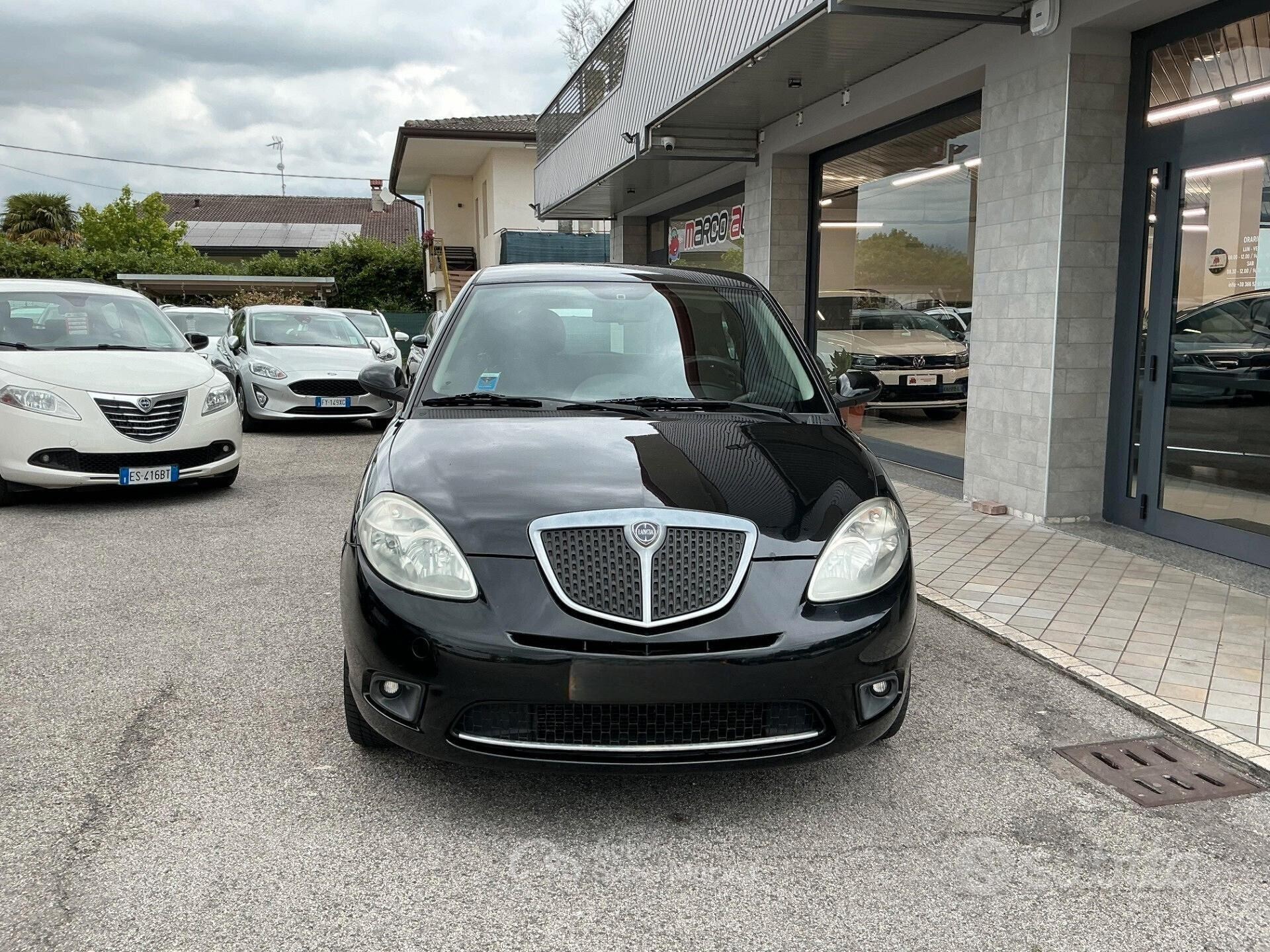 Lancia Ypsilon