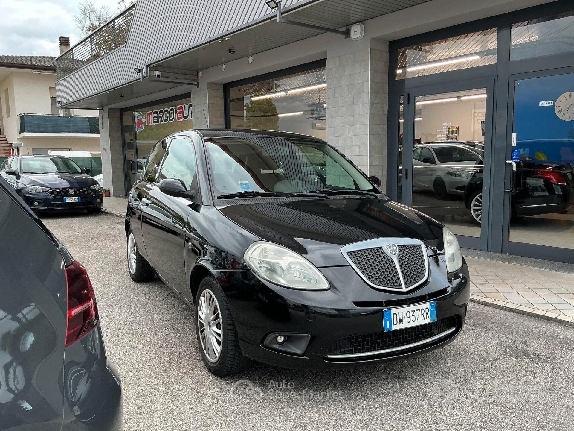 Lancia Ypsilon