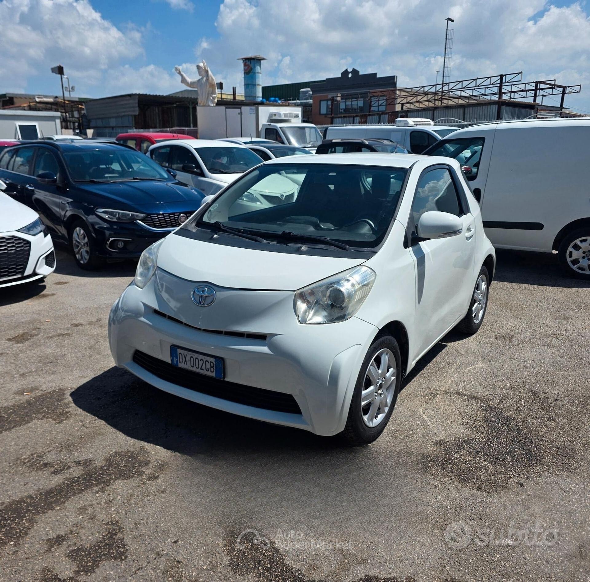 Toyota iQ