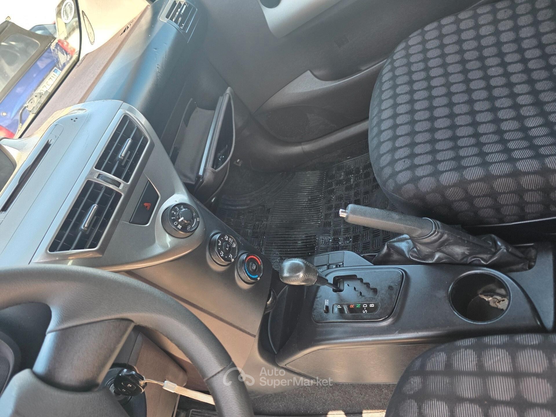 Toyota iQ