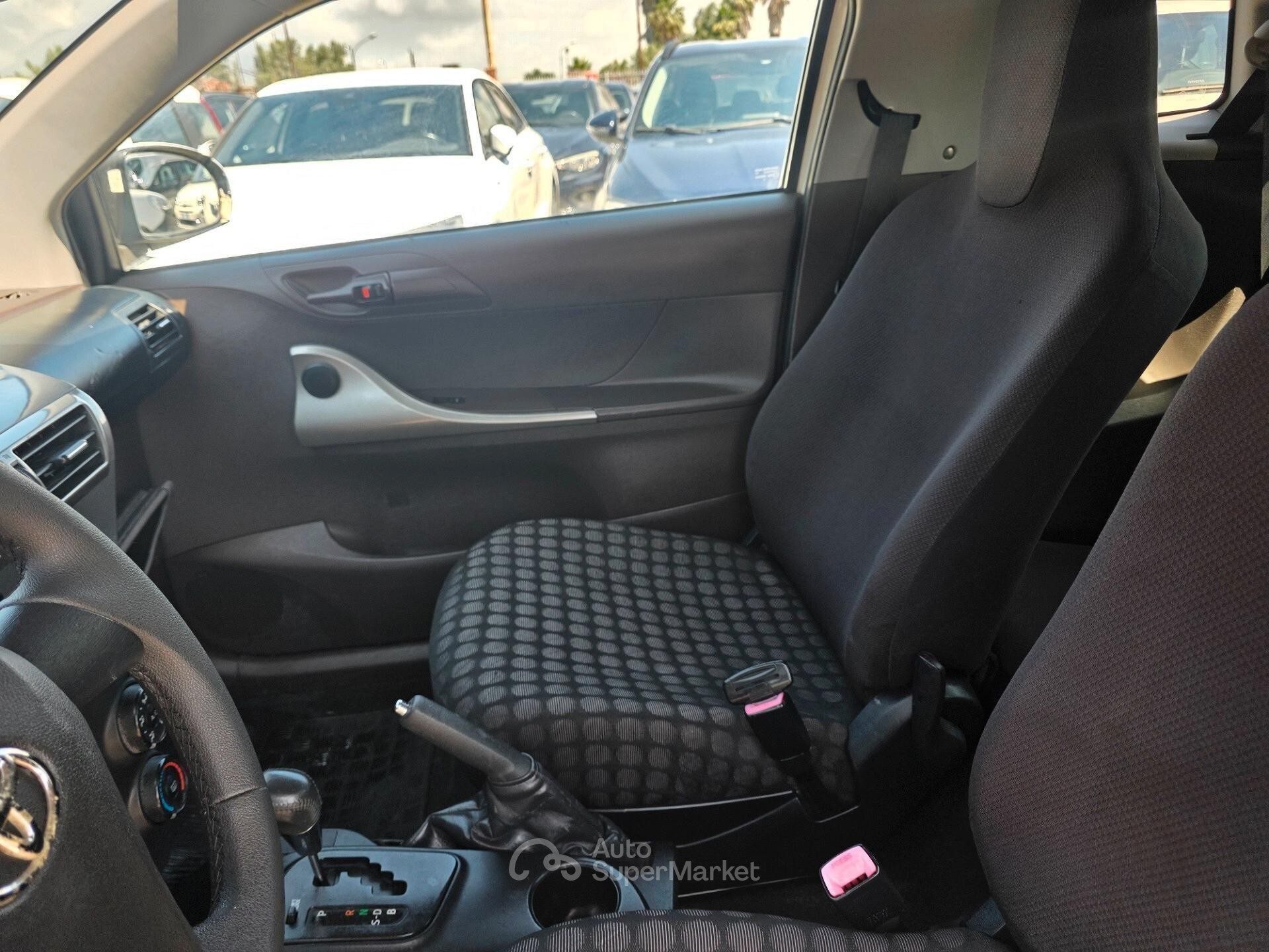Toyota iQ