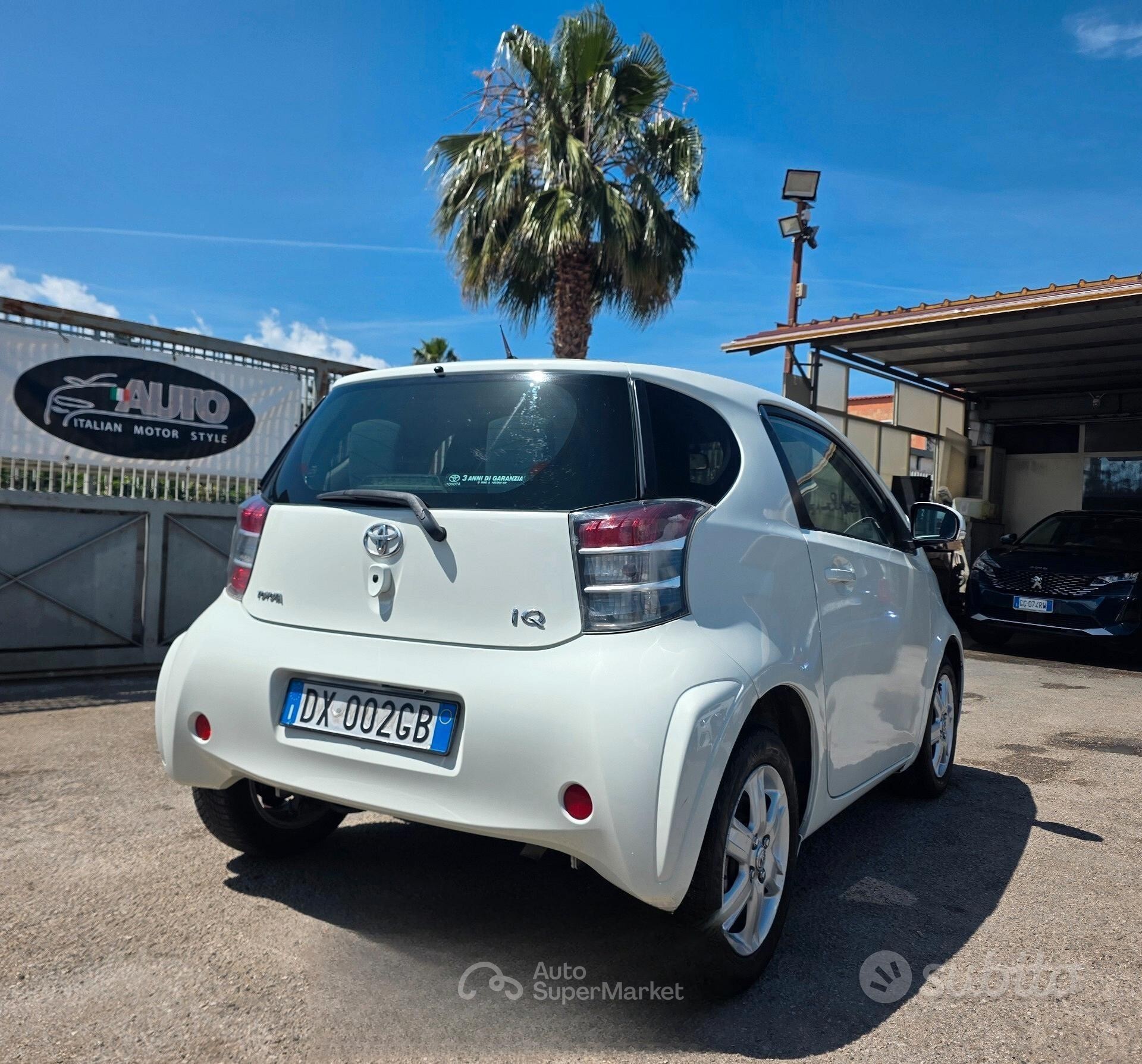 Toyota iQ