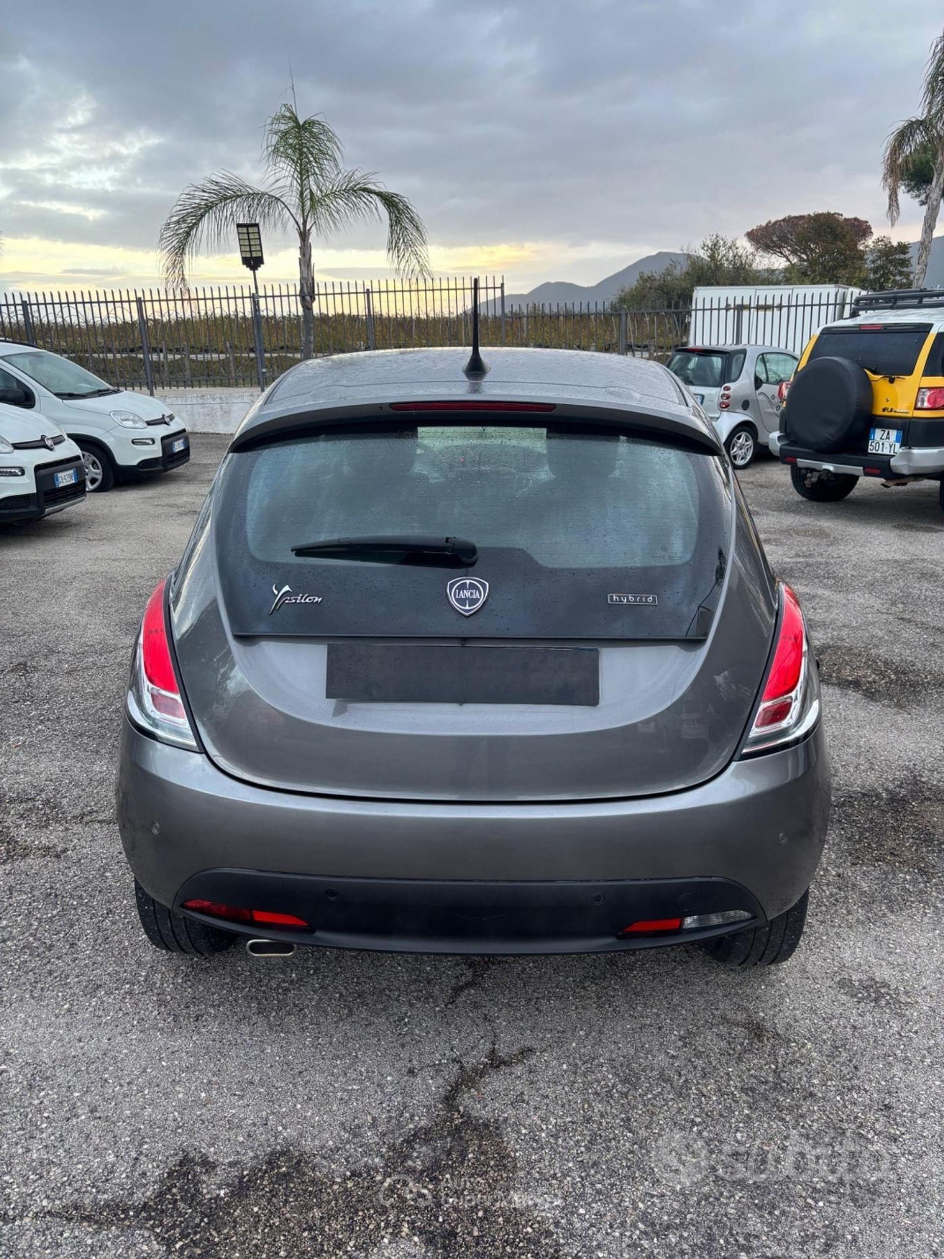 Lancia Ypsilon