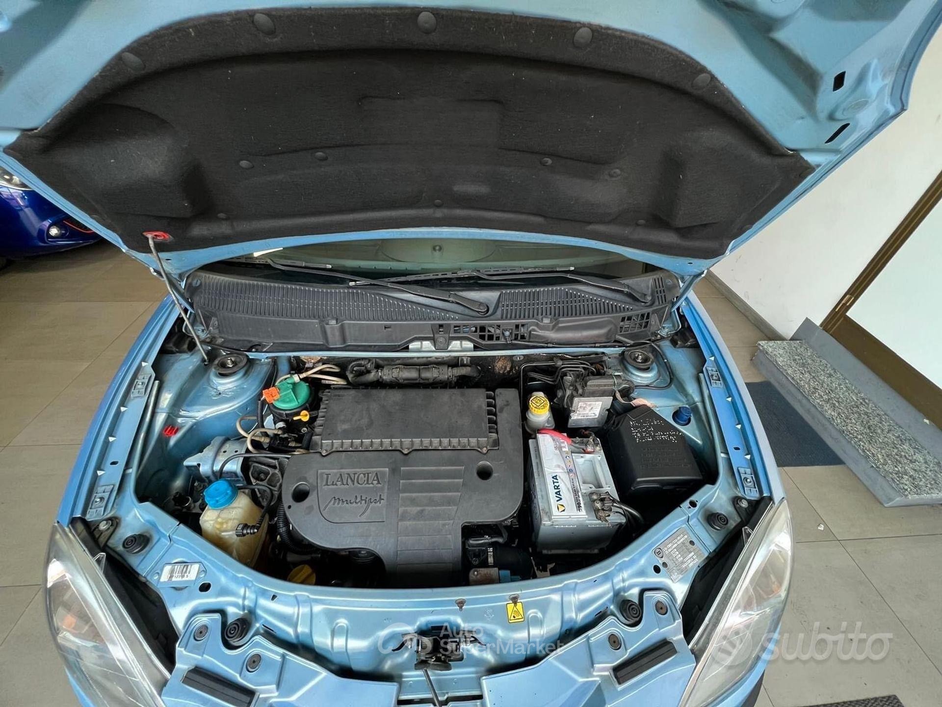 Lancia Ypsilon