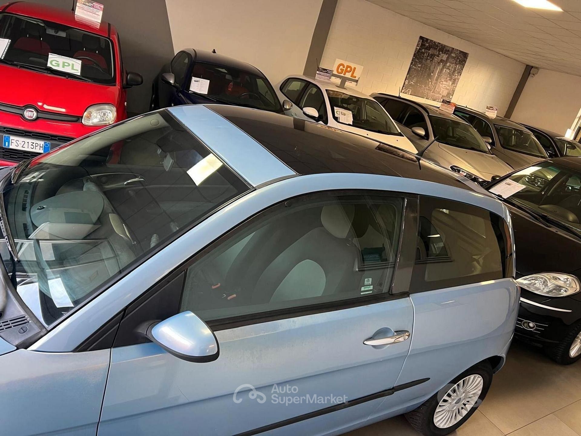 Lancia Ypsilon