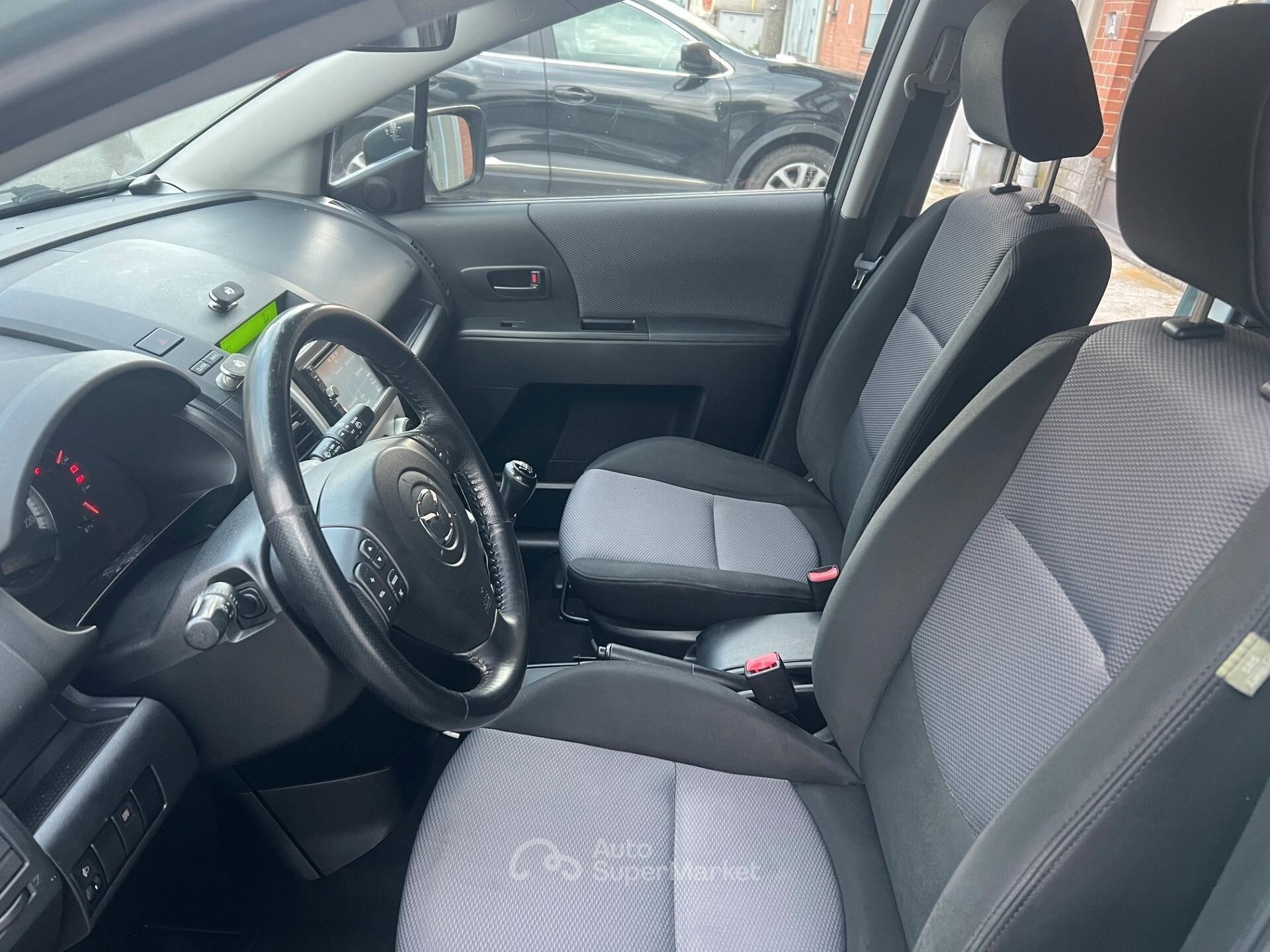 Mazda 5