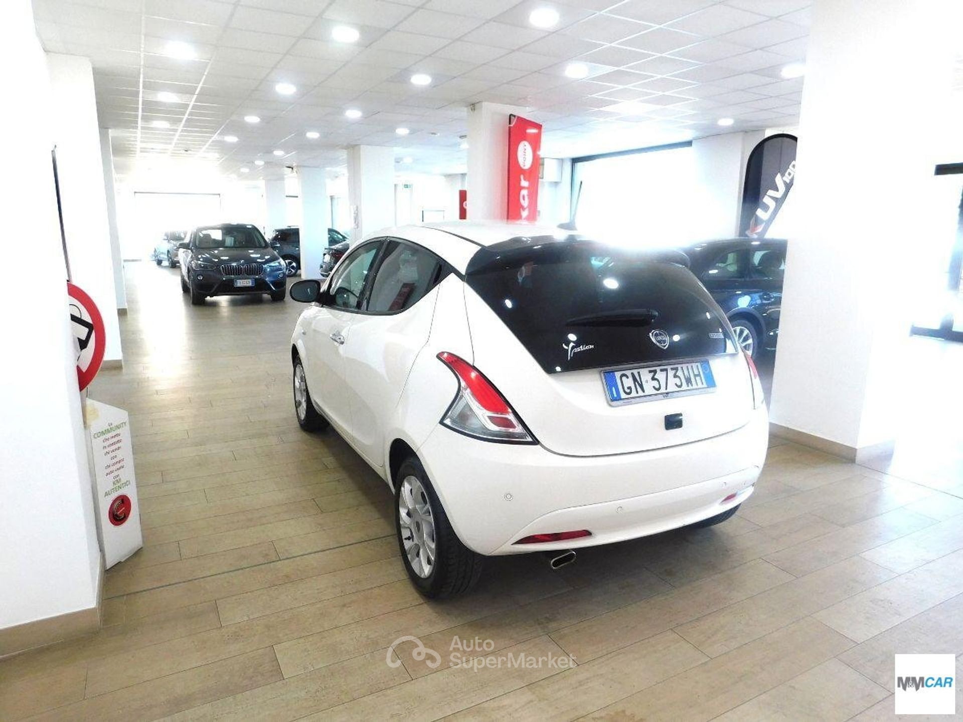 Lancia Ypsilon
