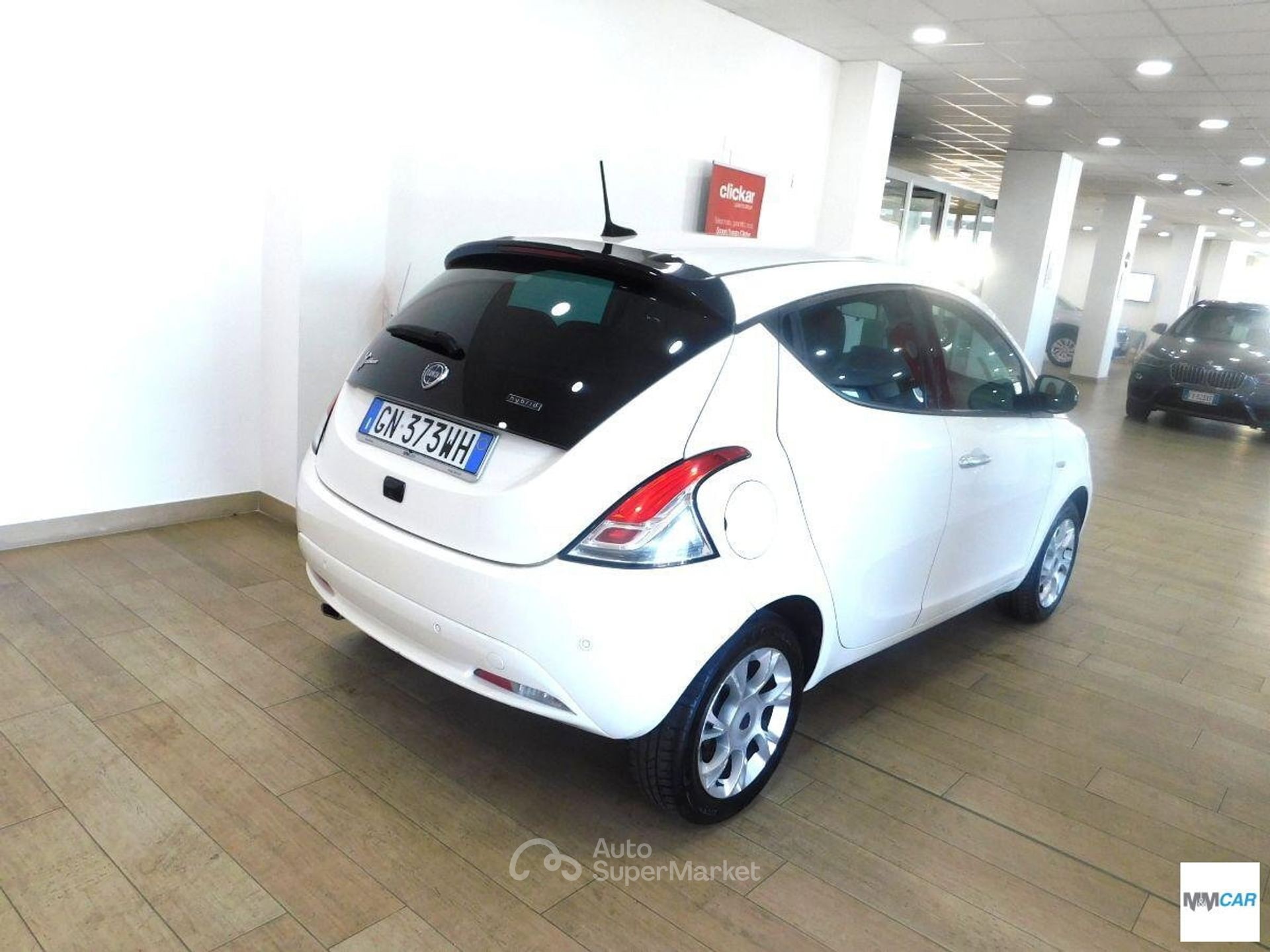 Lancia Ypsilon