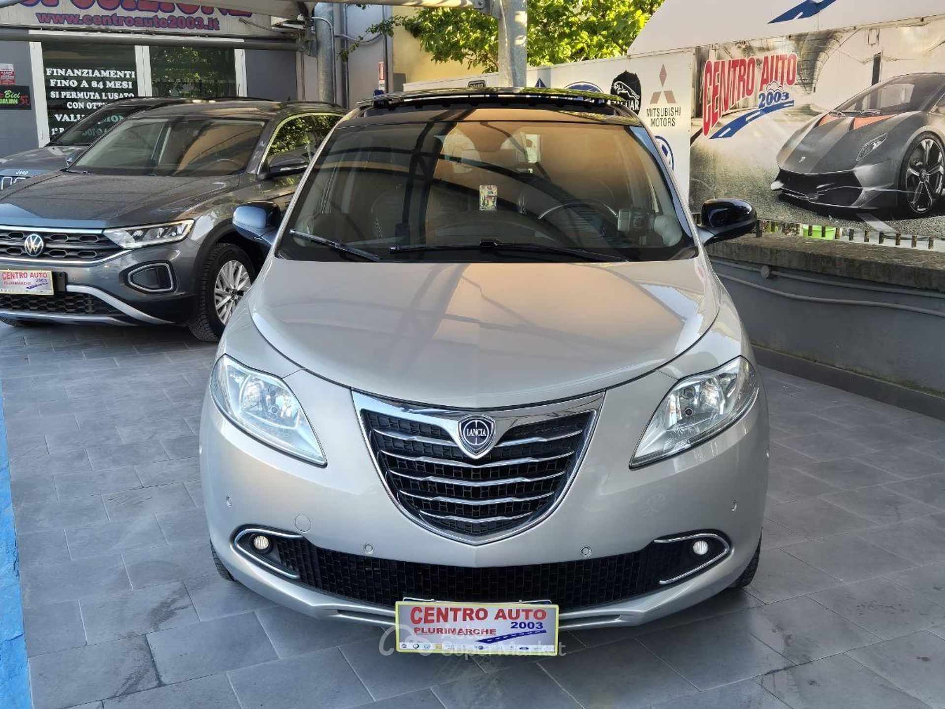 Lancia Ypsilon