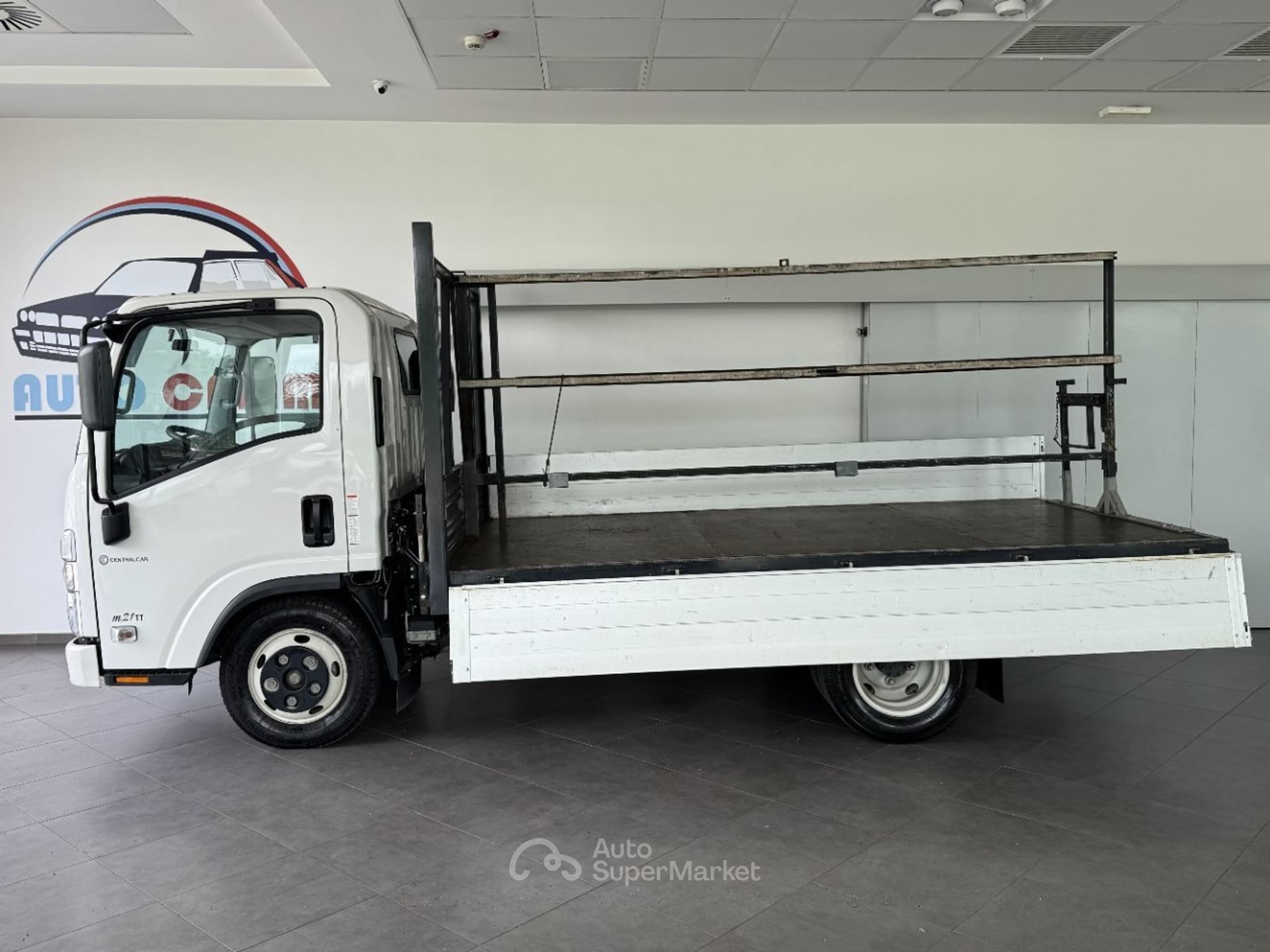 Isuzu M21