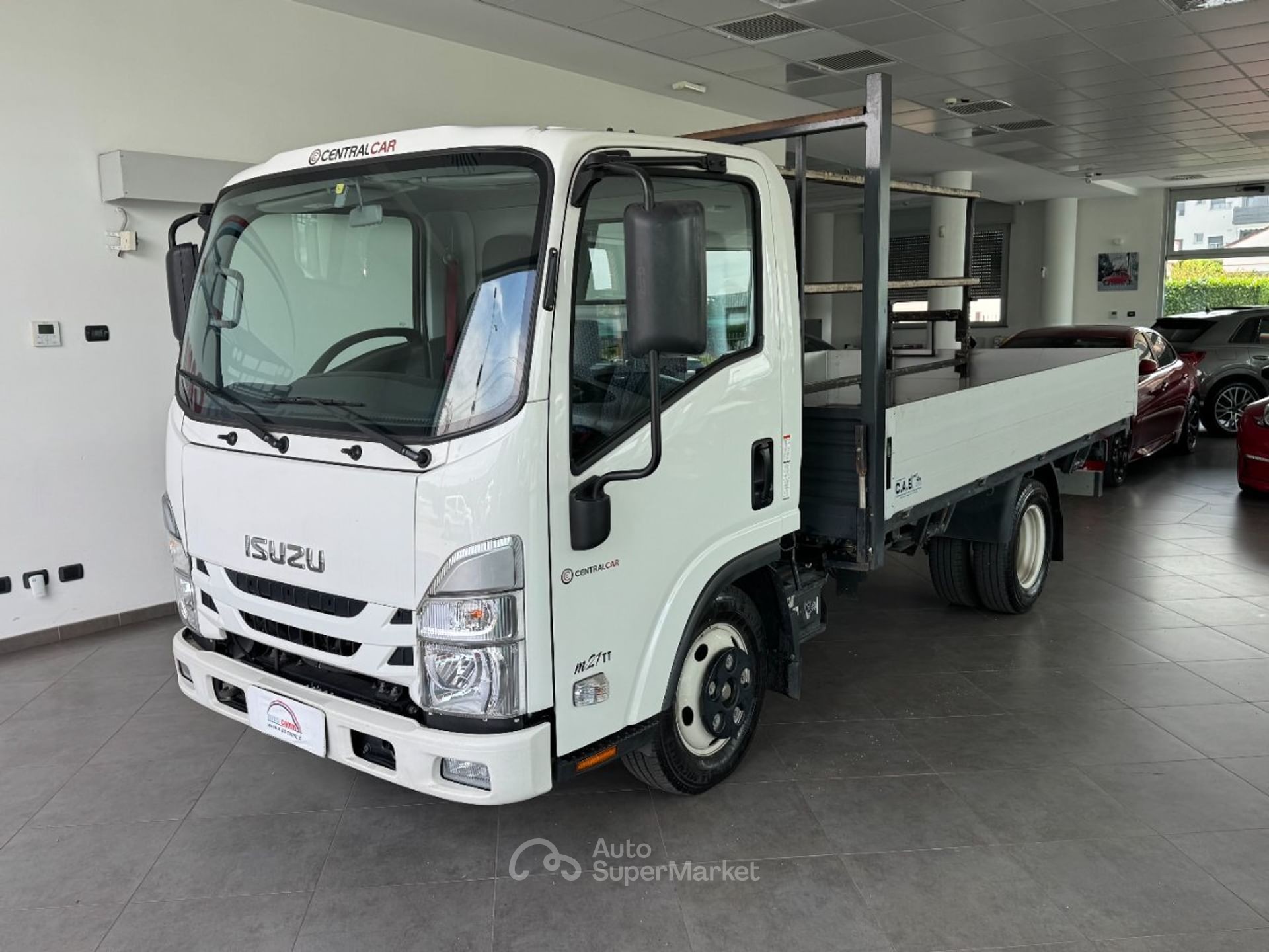 Isuzu M21