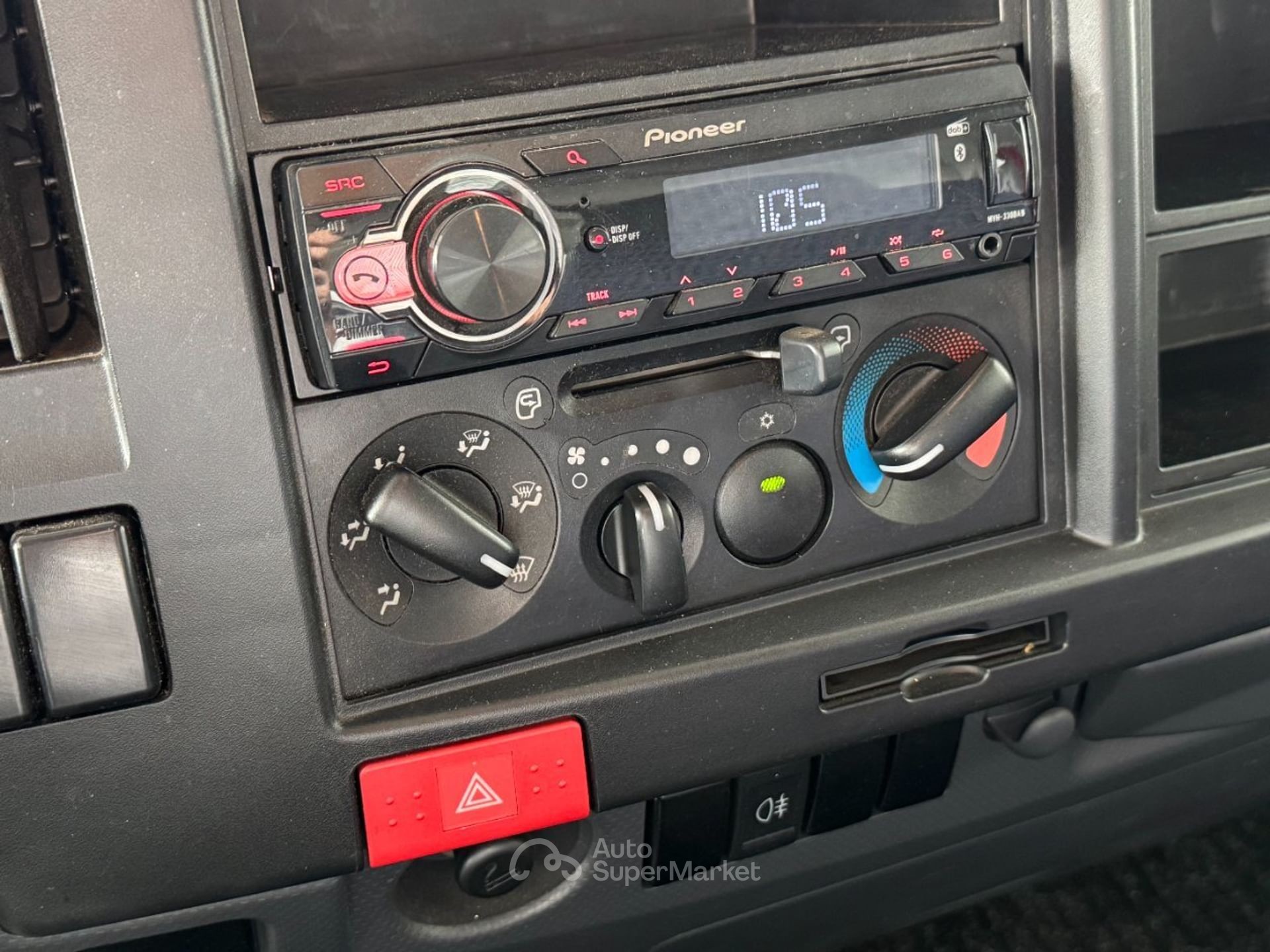 Isuzu M21