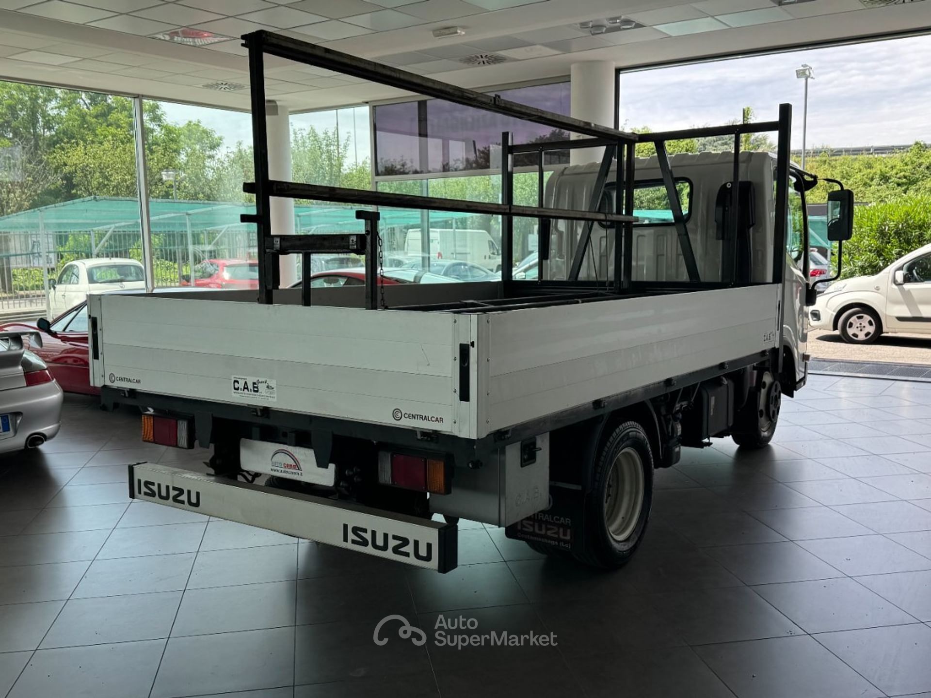 Isuzu M21