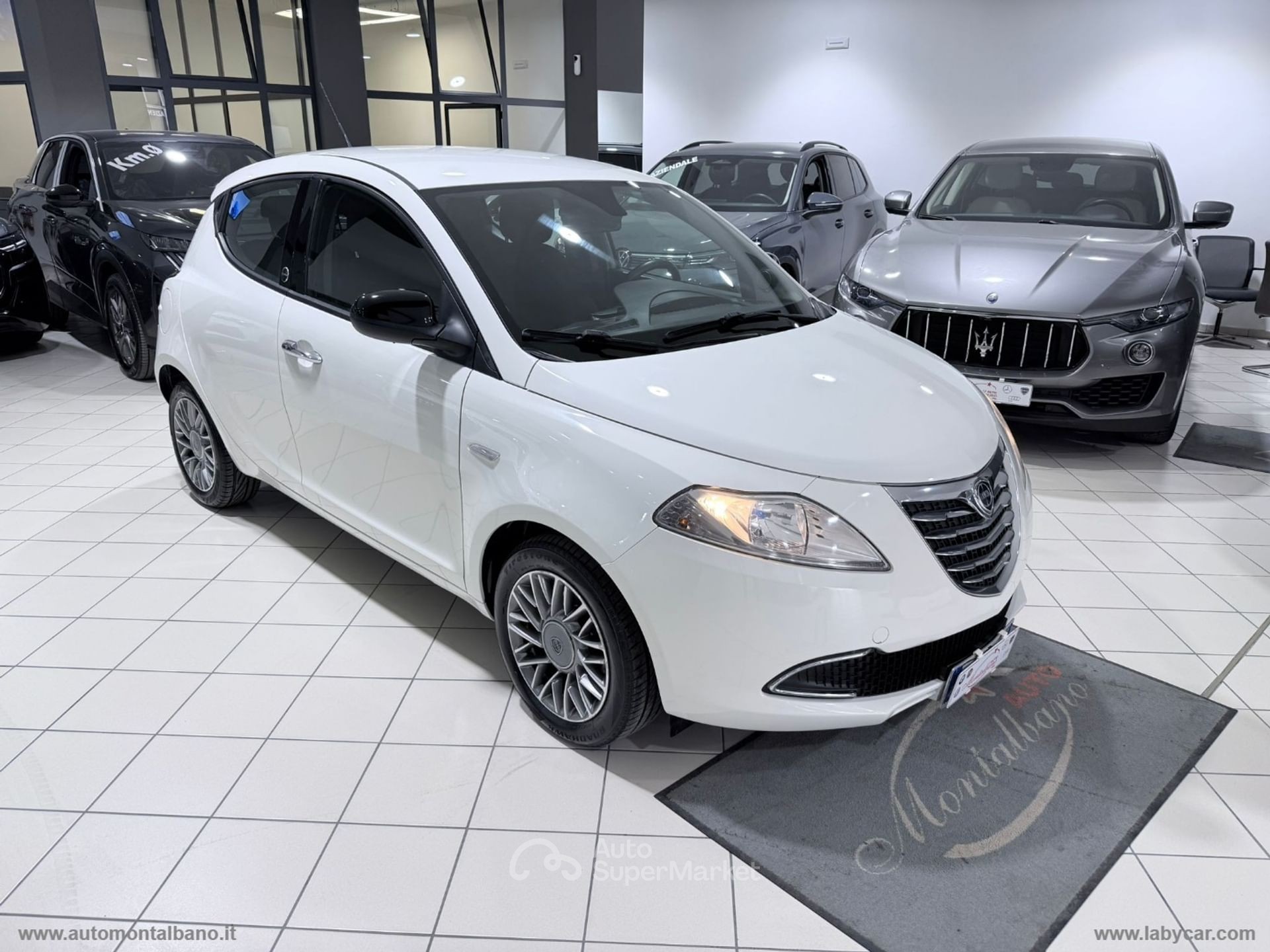 Lancia Ypsilon