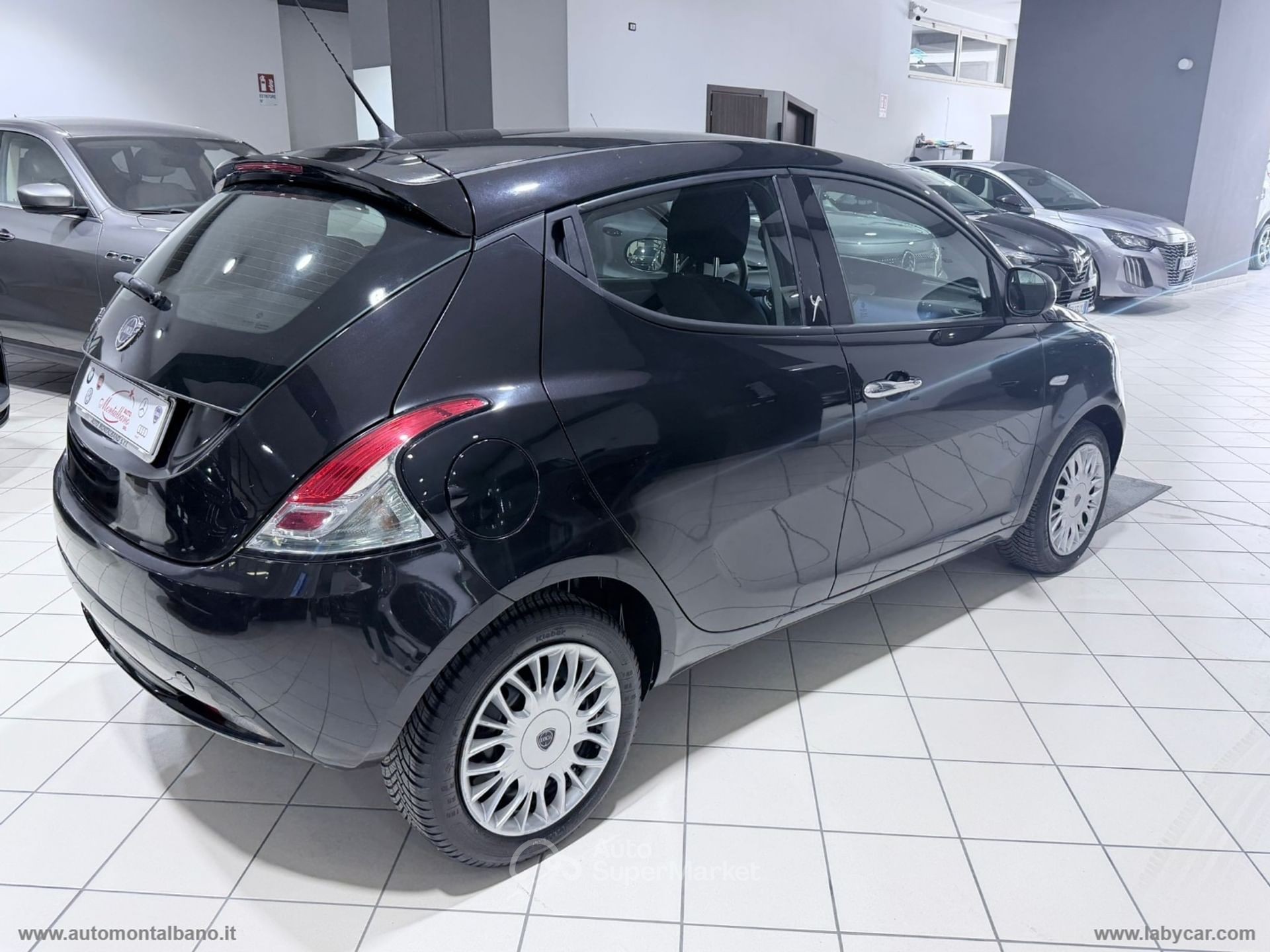Lancia Ypsilon