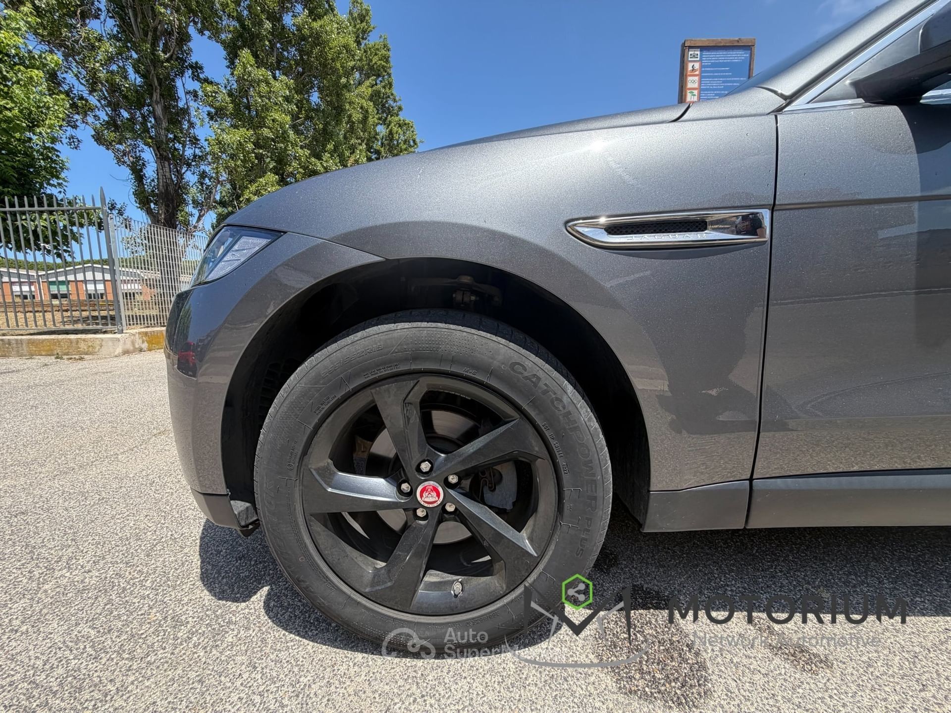Jaguar F-Pace