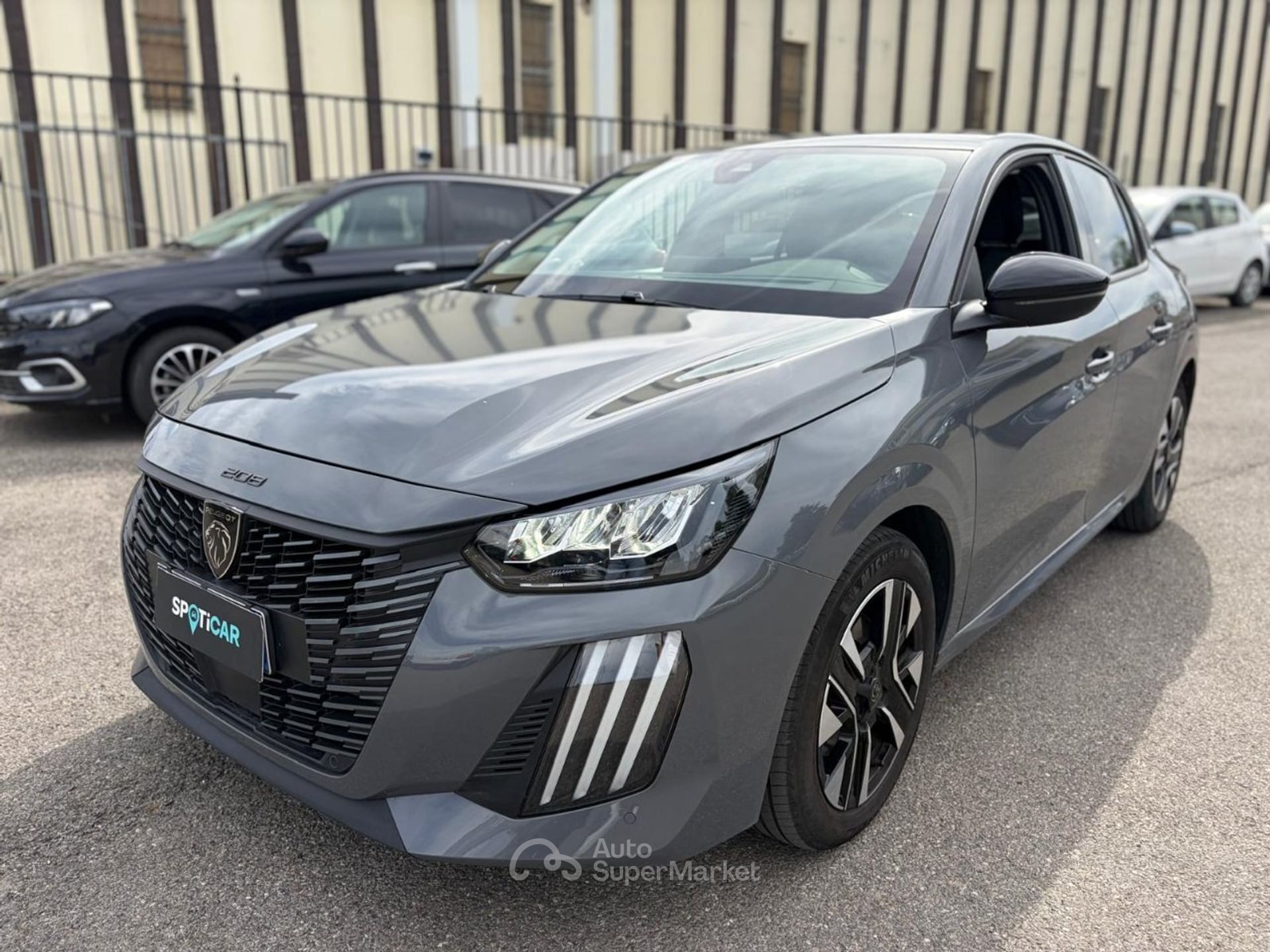 Peugeot 208