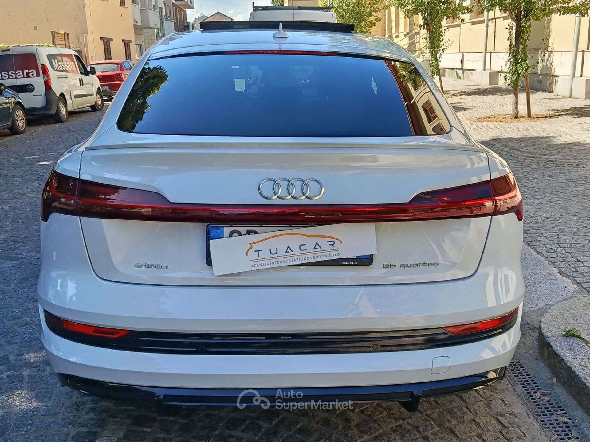 Audi e-tron