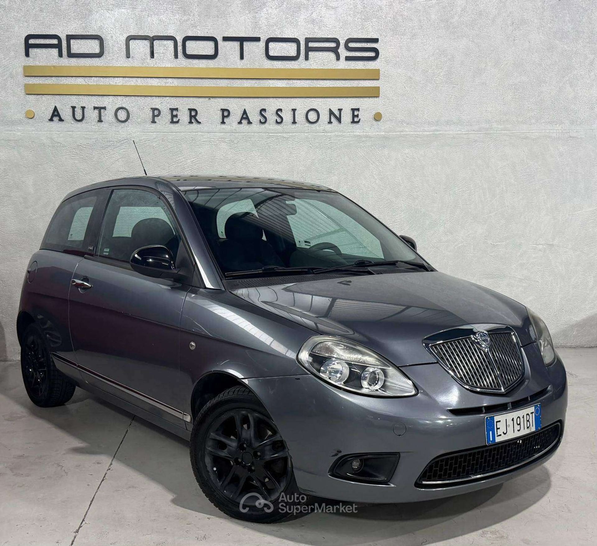 Lancia Ypsilon