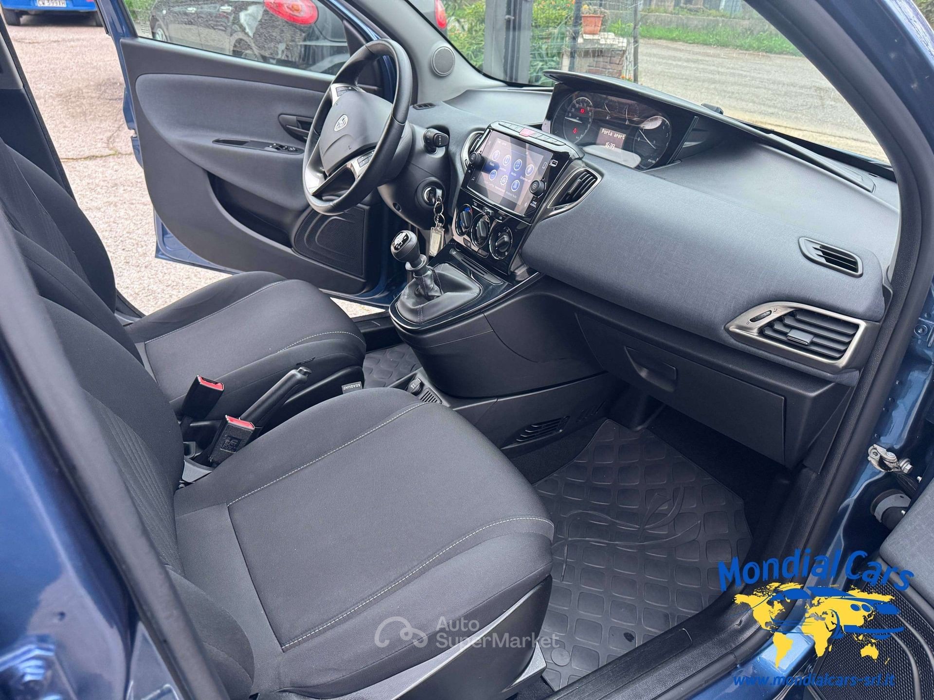 Lancia Ypsilon
