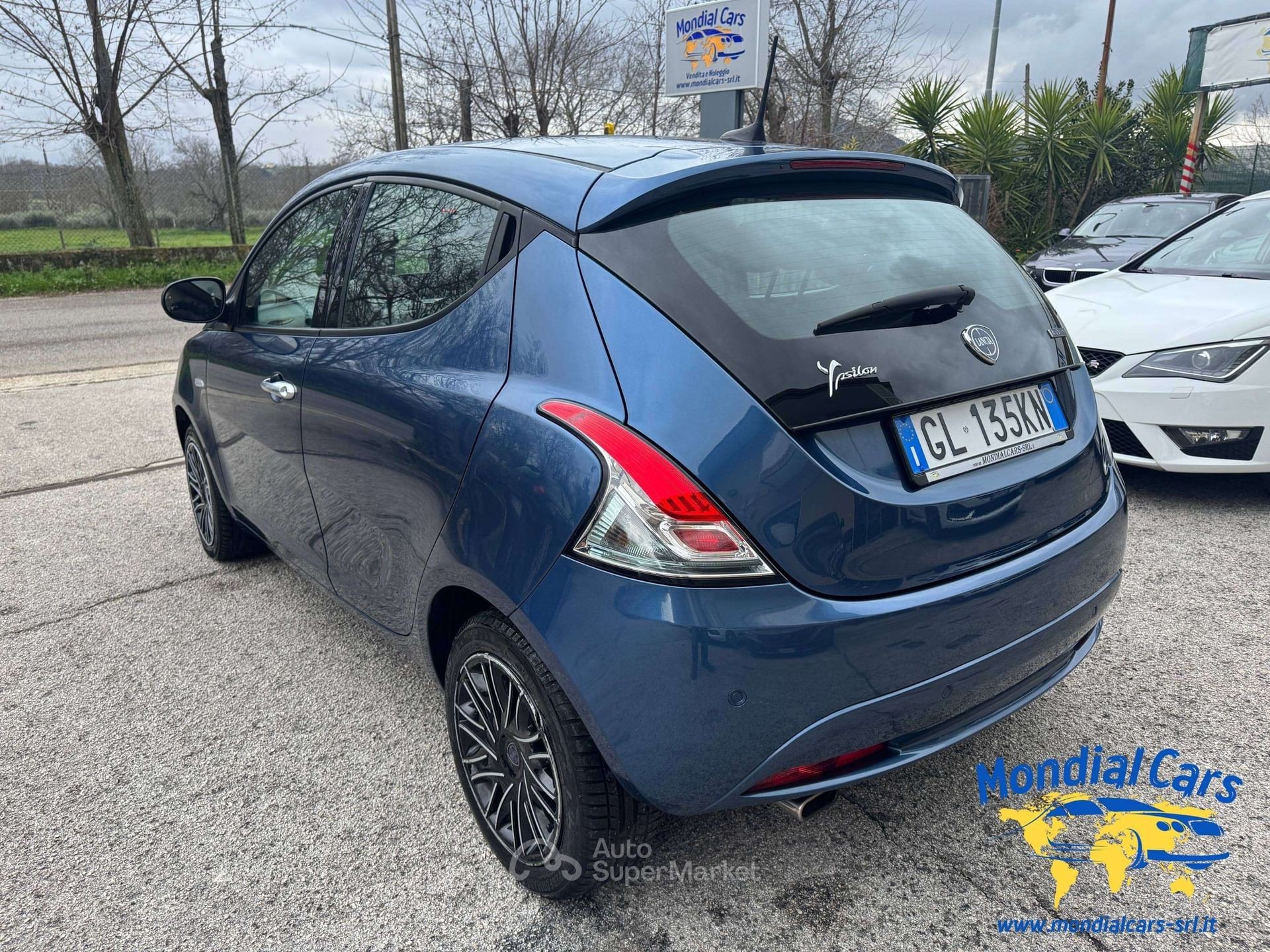 Lancia Ypsilon