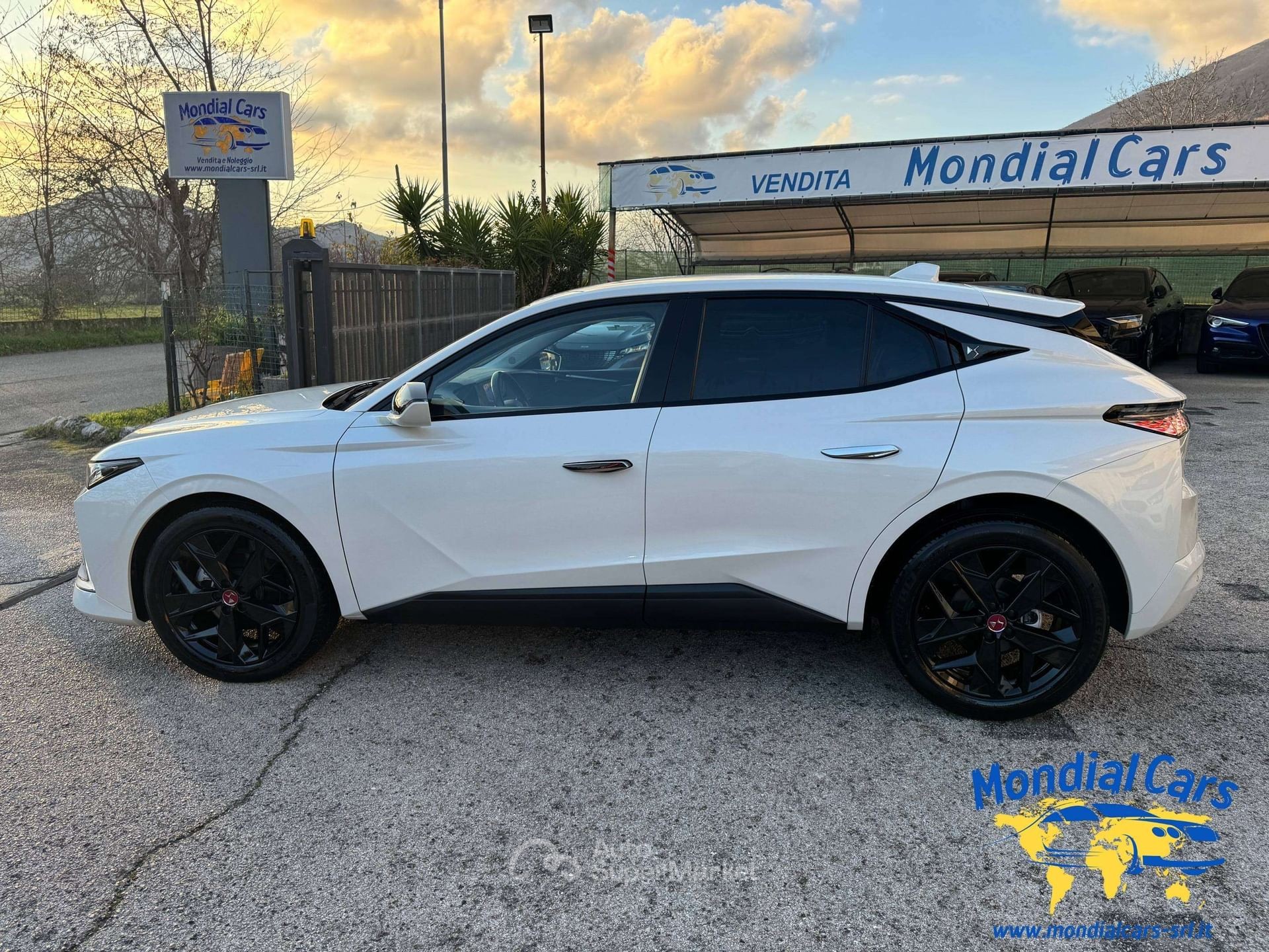 DS Automobiles DS 4