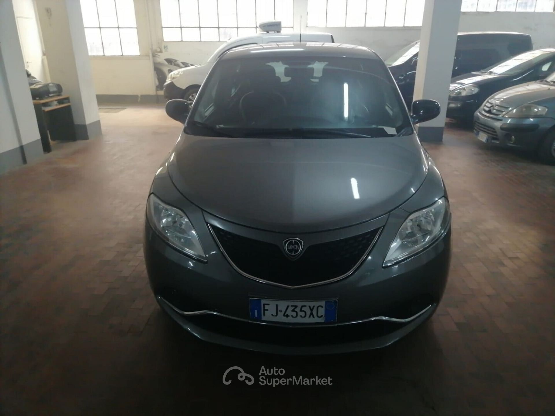 Lancia Ypsilon