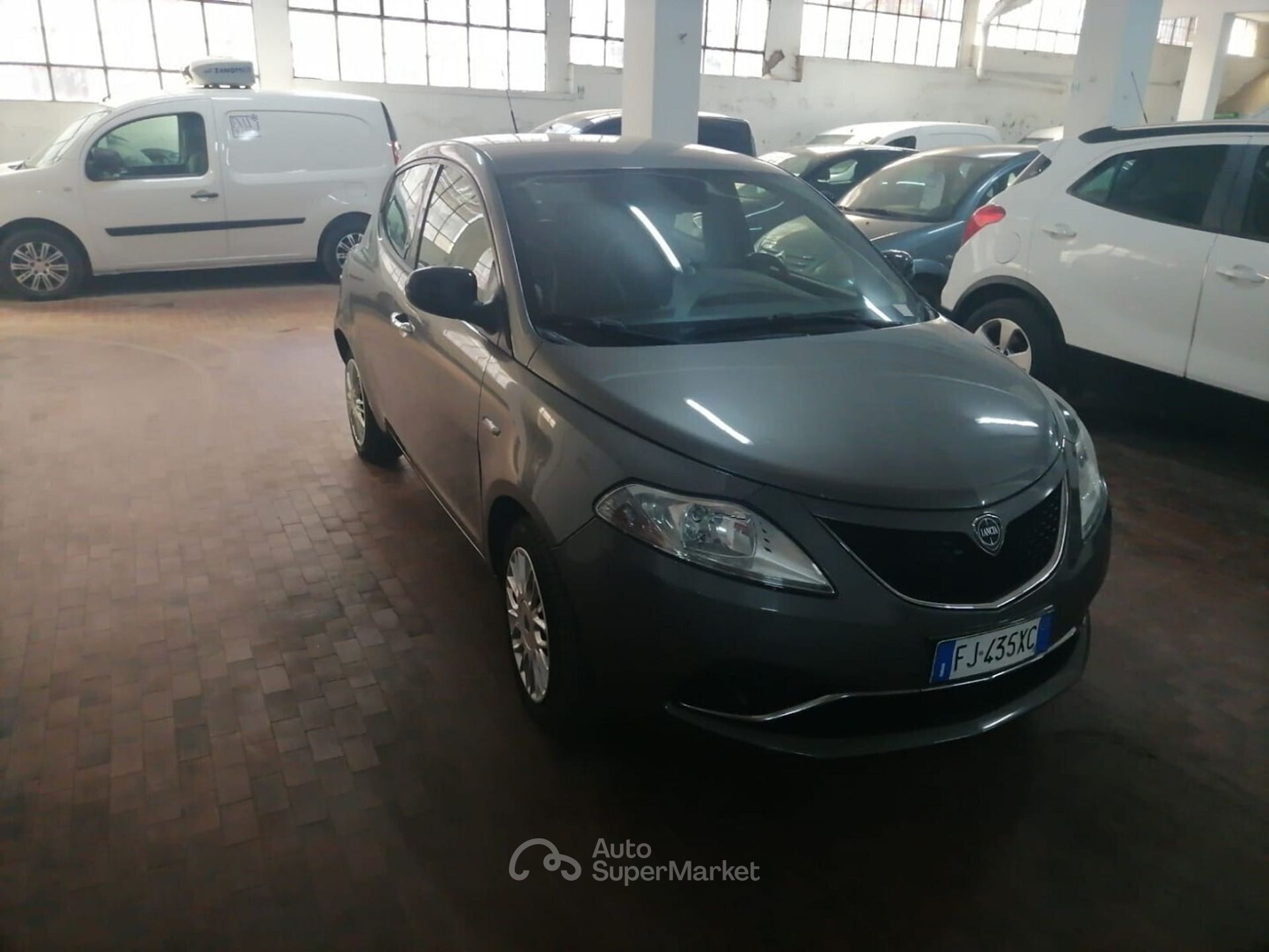 Lancia Ypsilon