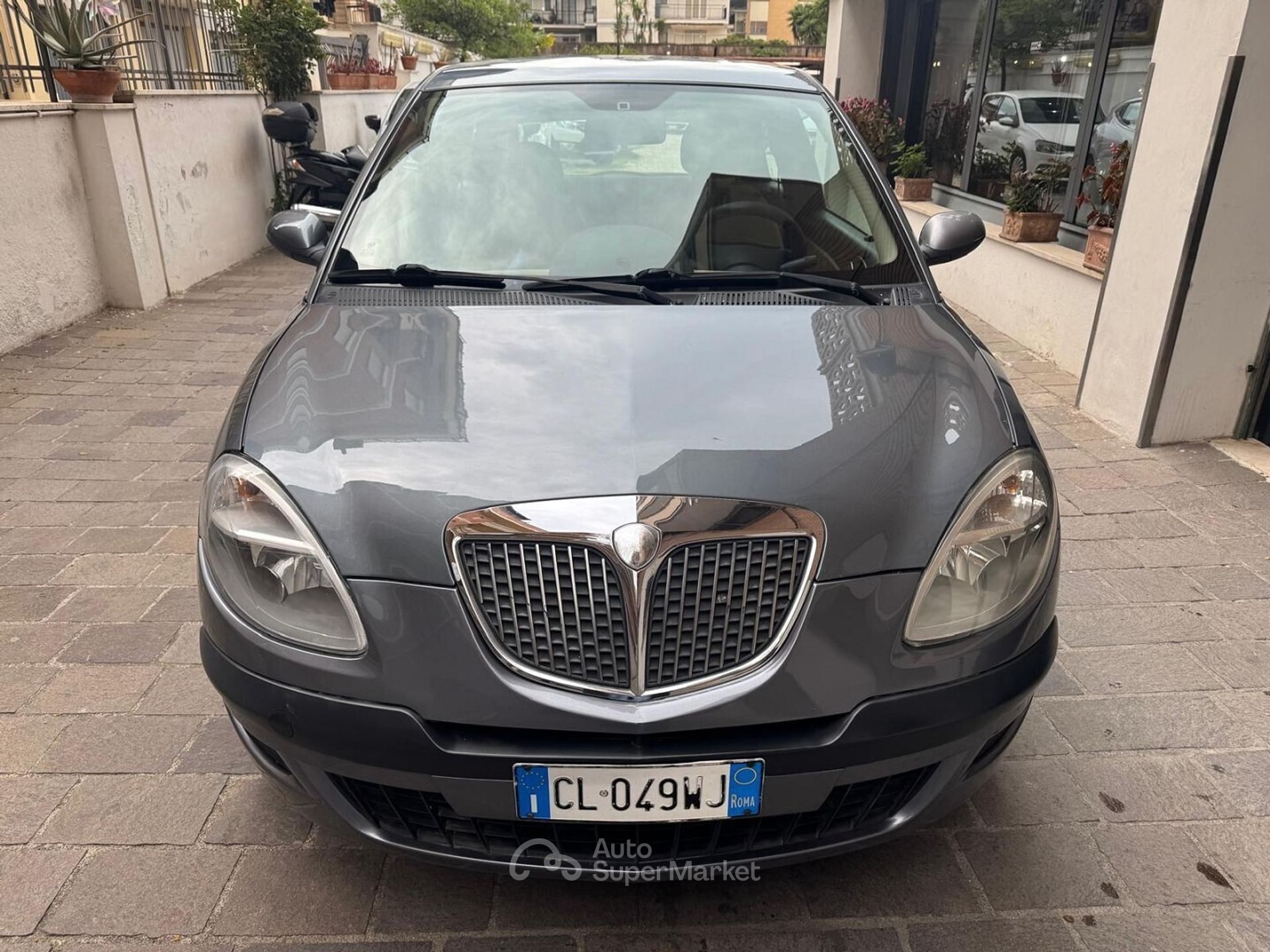 Lancia Ypsilon