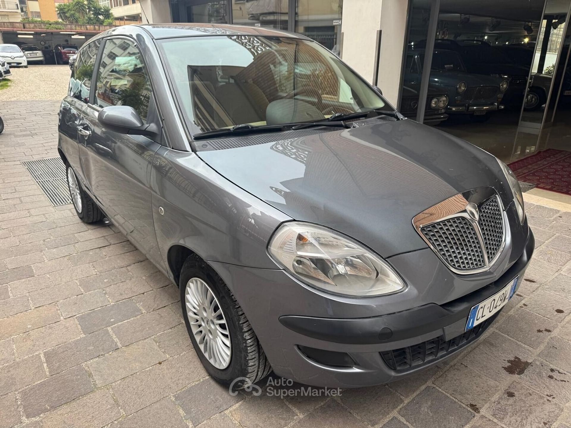 Lancia Ypsilon