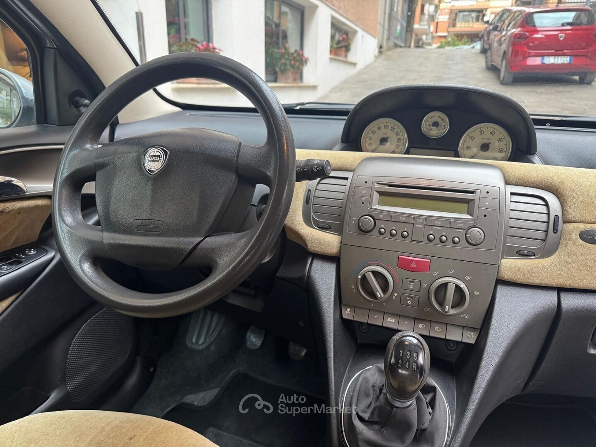 Lancia Ypsilon