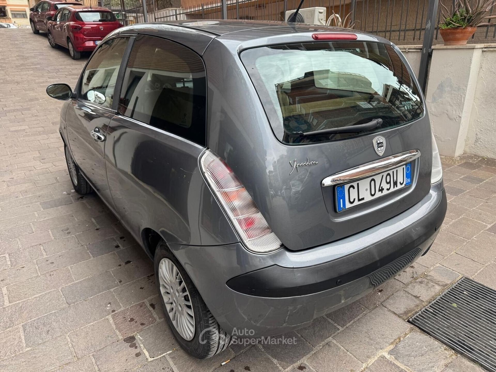 Lancia Ypsilon