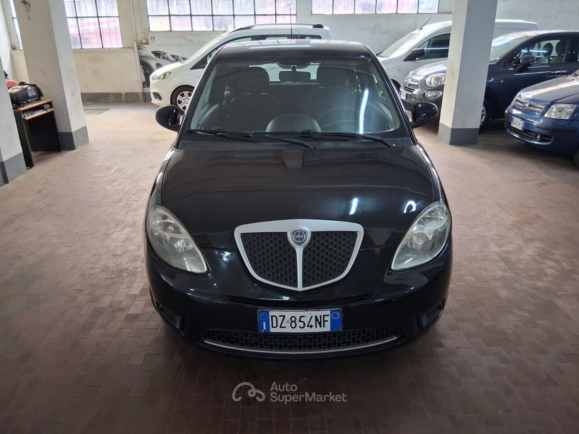 Lancia Ypsilon