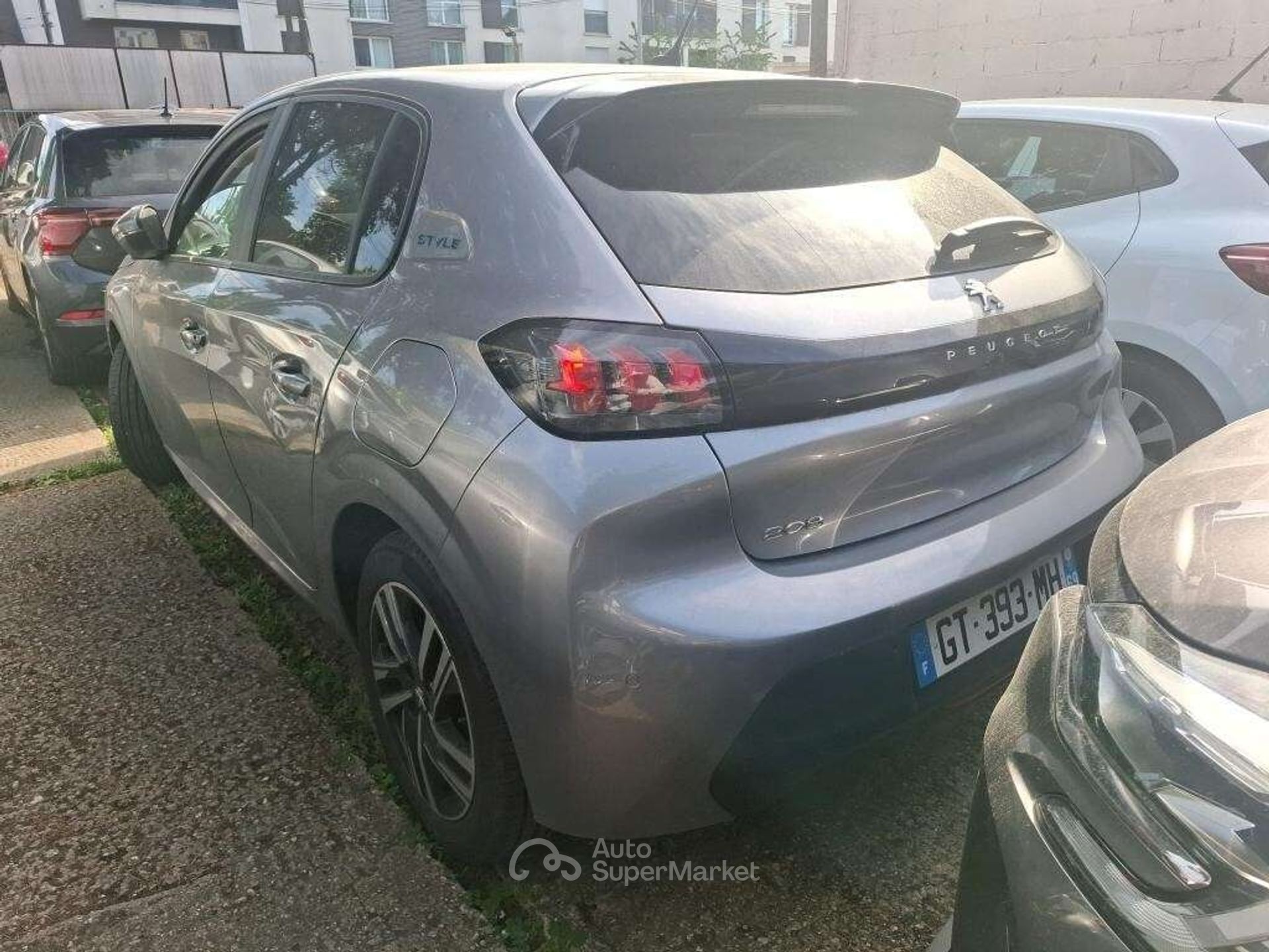 Peugeot 208