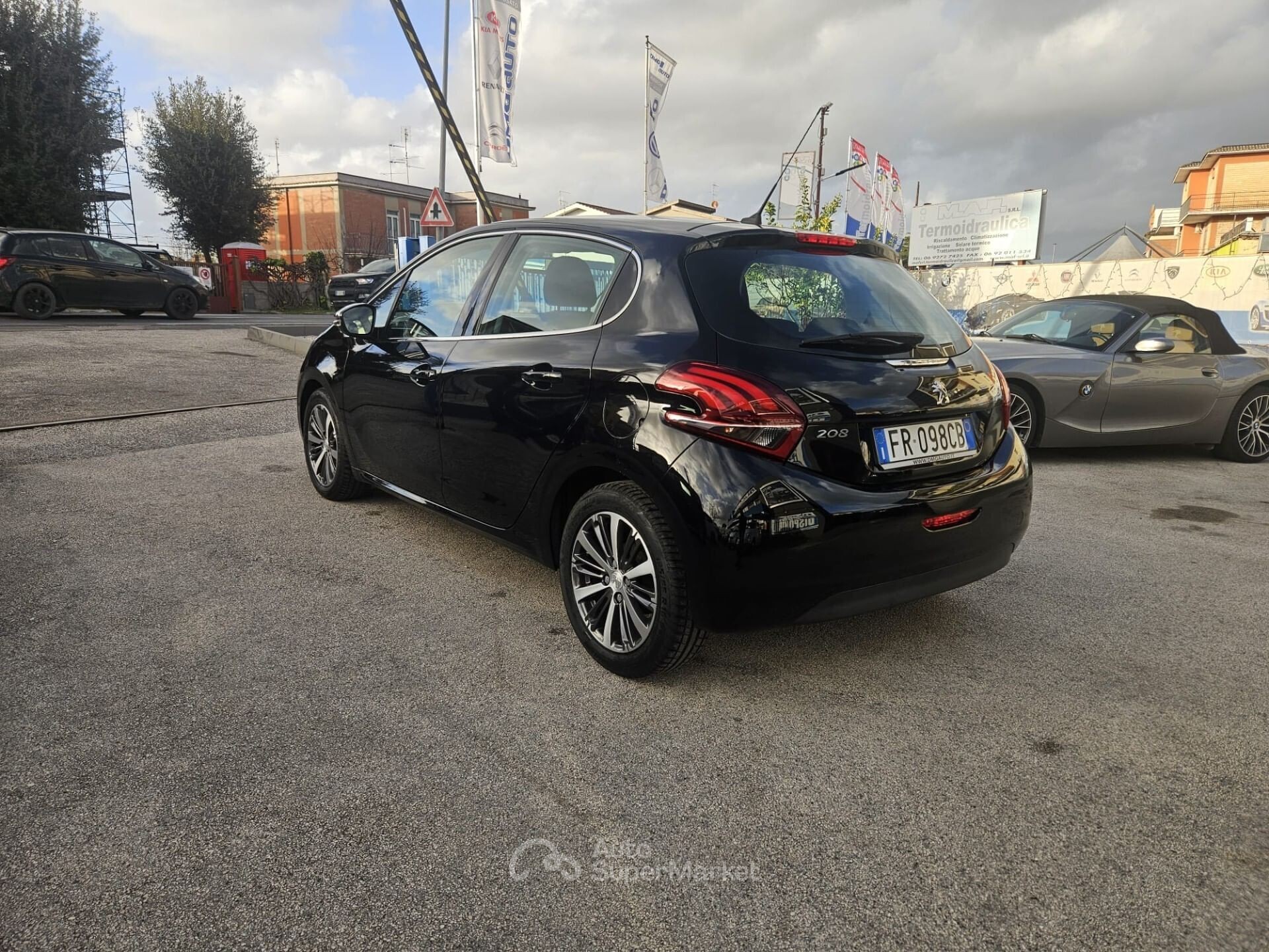 Peugeot 208
