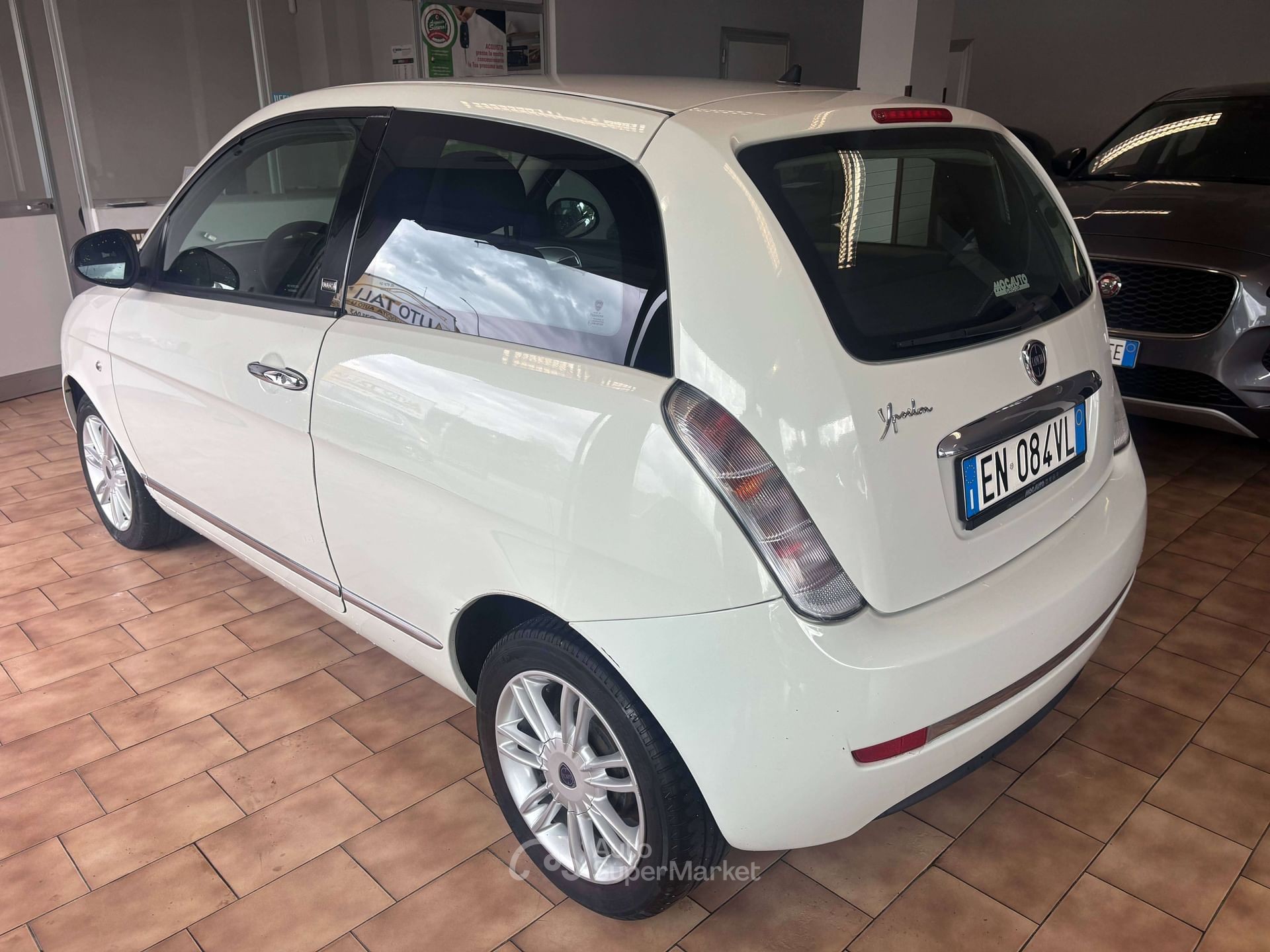 Lancia Ypsilon