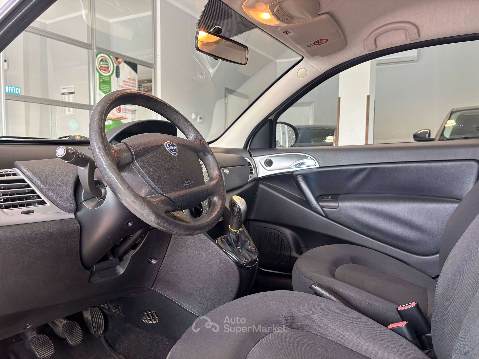Lancia Ypsilon