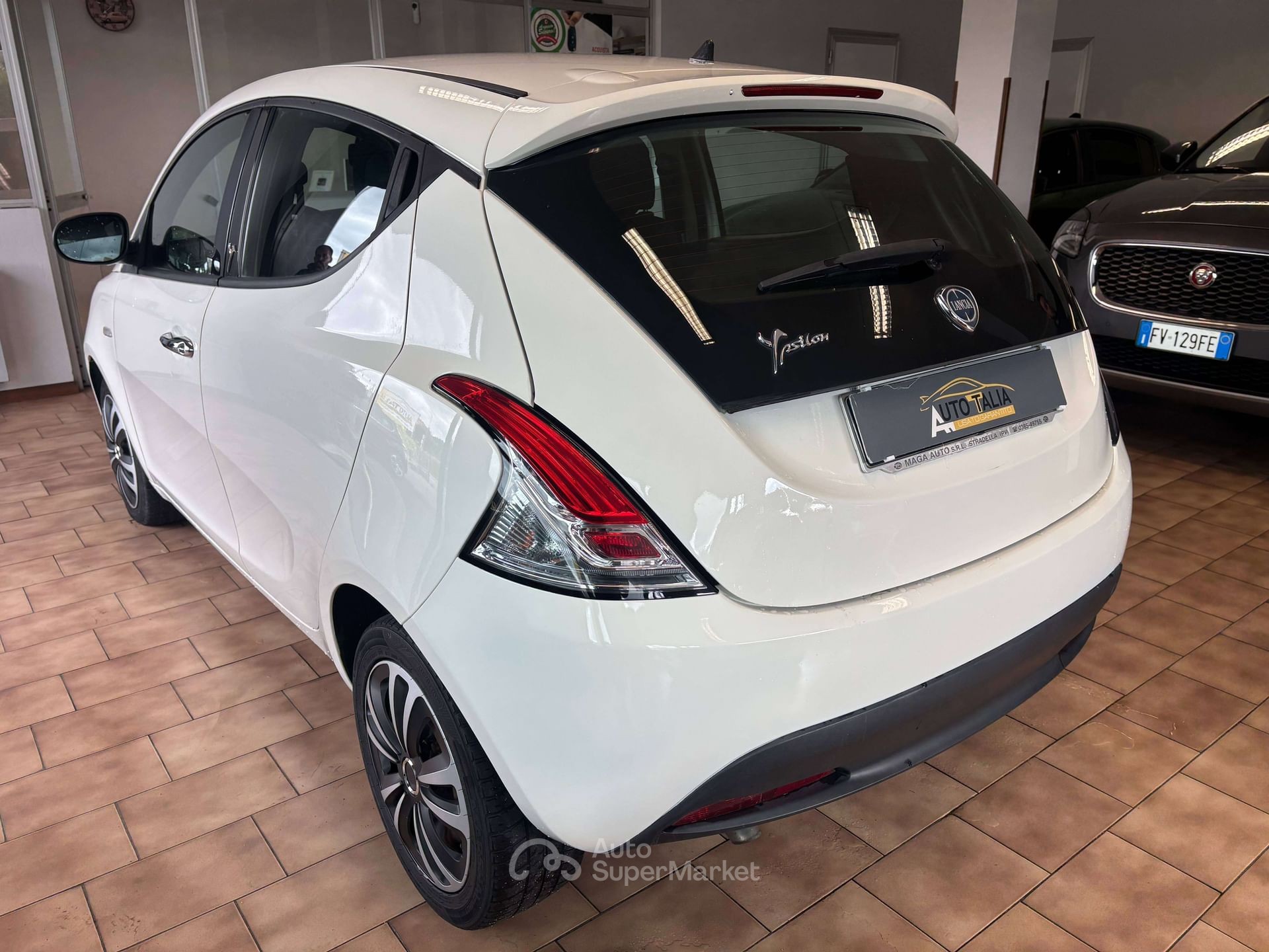 Lancia Ypsilon