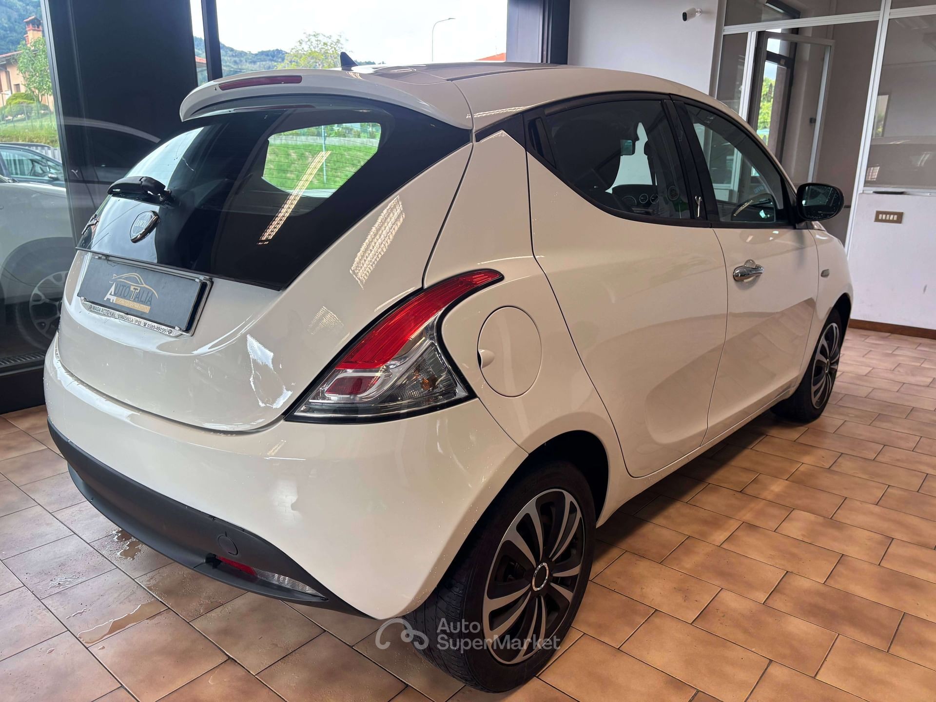 Lancia Ypsilon