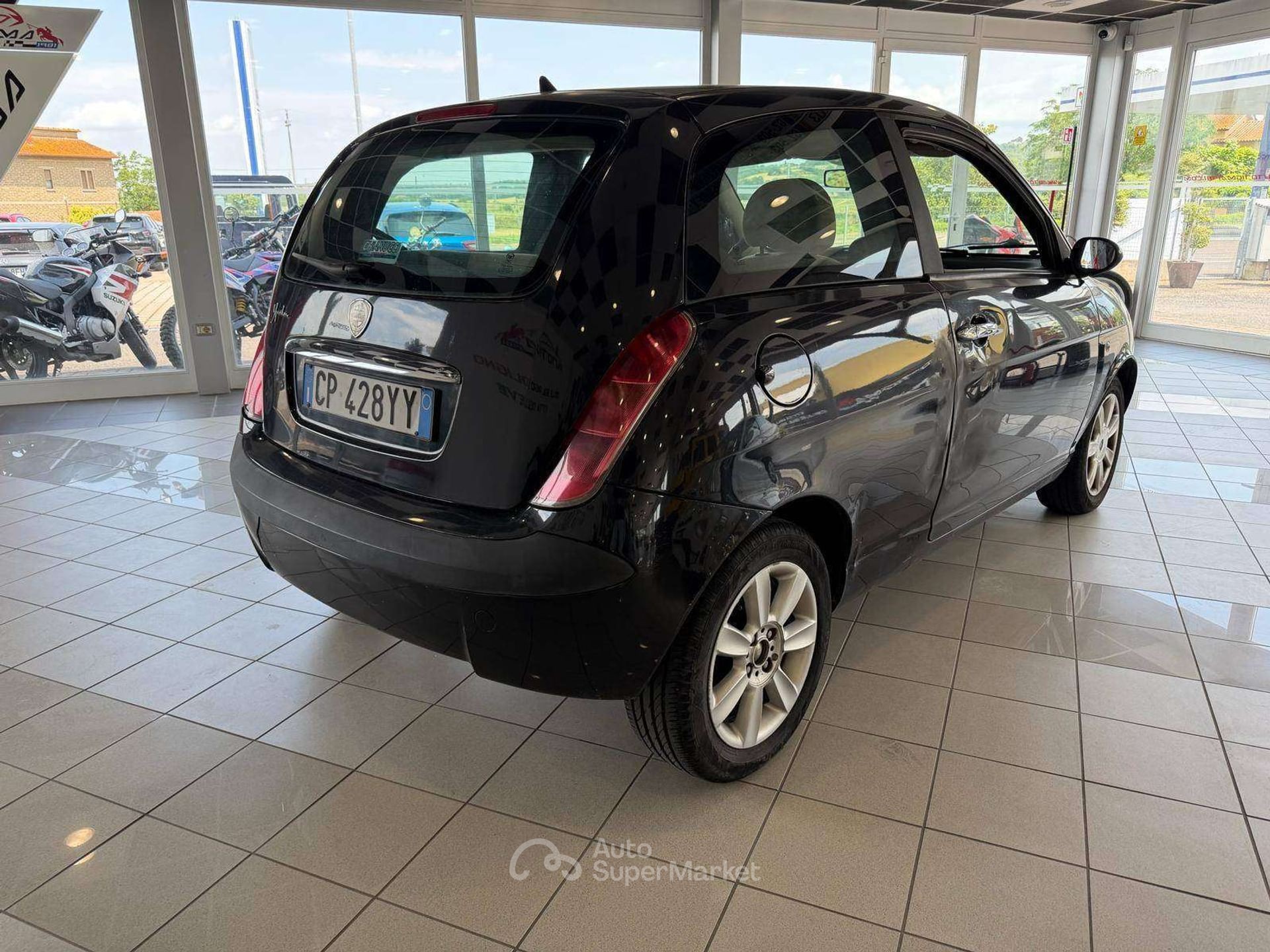 Lancia Ypsilon